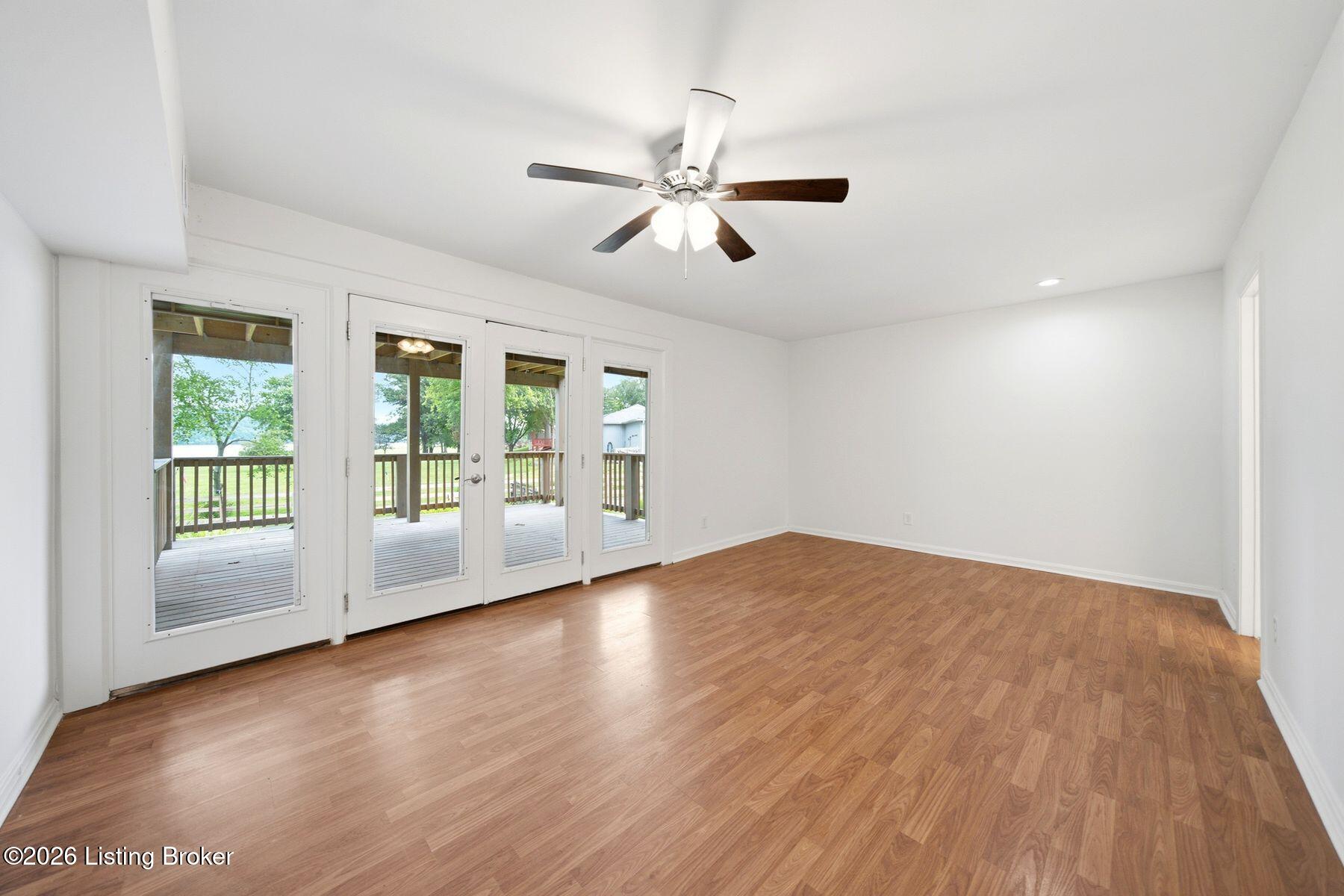 13909 Harbour Pl Property Photo 16