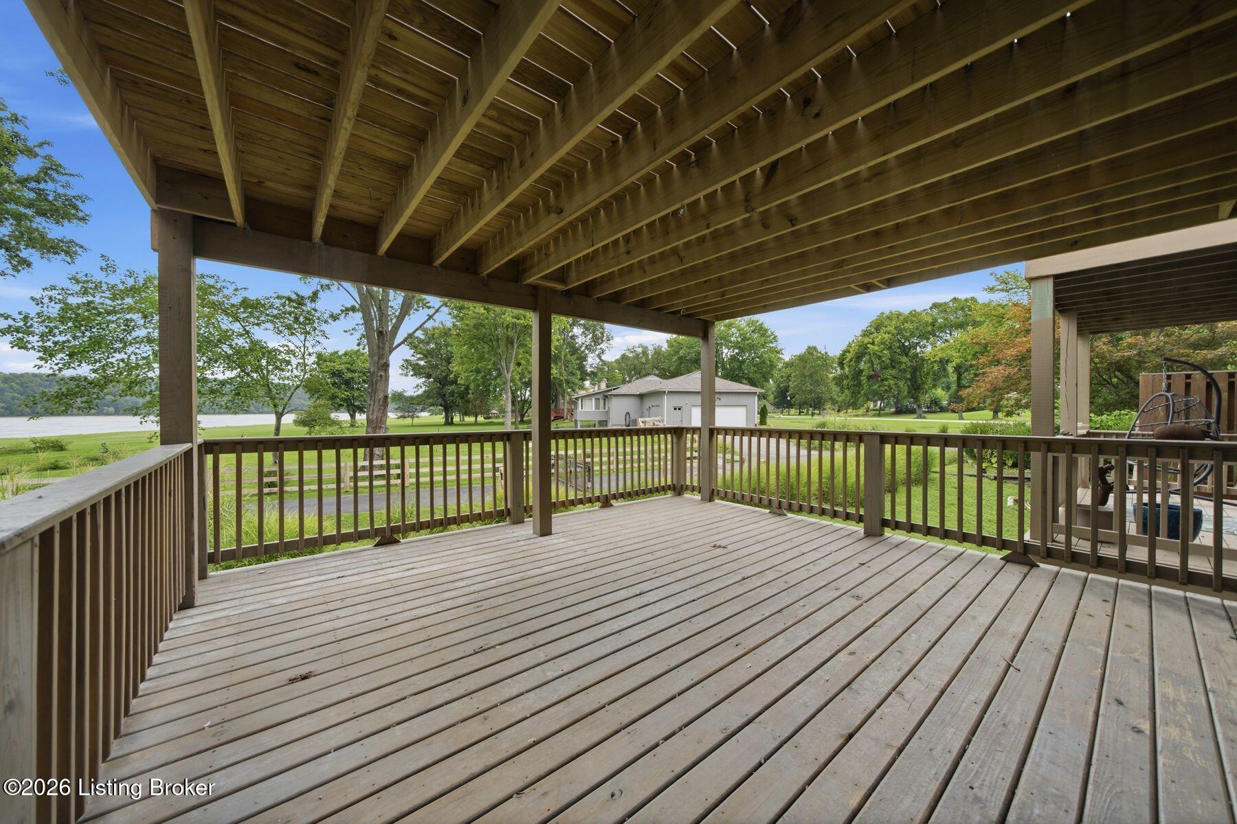 13909 Harbour Pl Property Photo 18