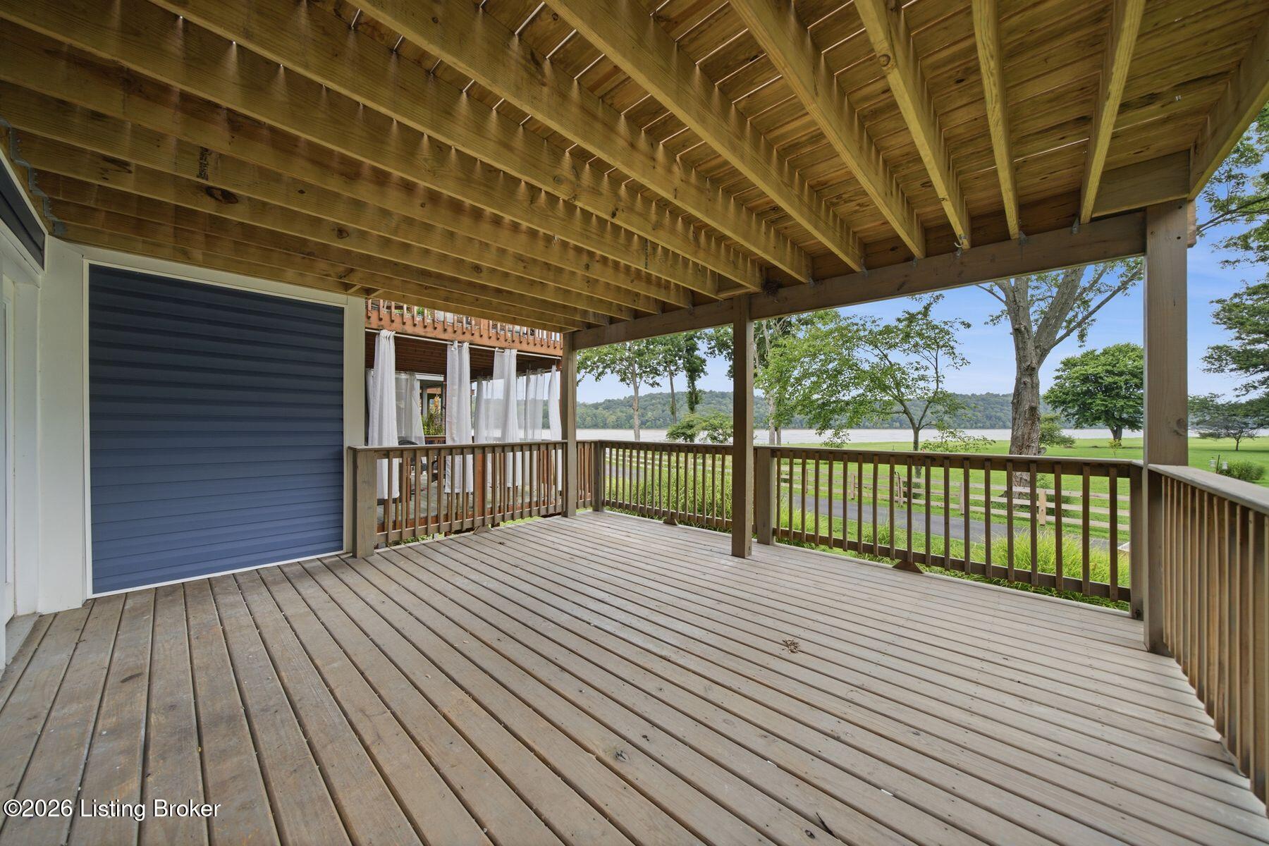 13909 Harbour Pl Property Photo 19