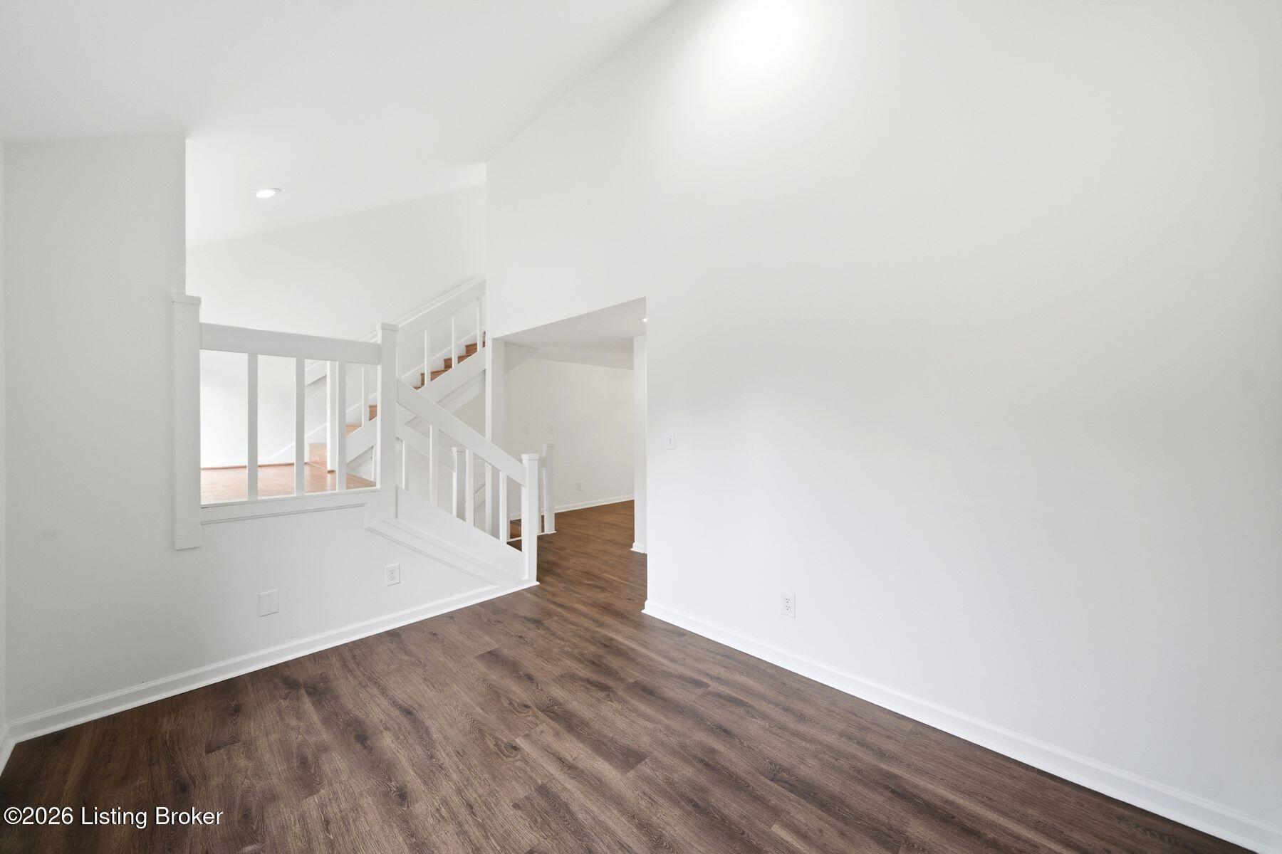 13909 Harbour Pl Property Photo 24