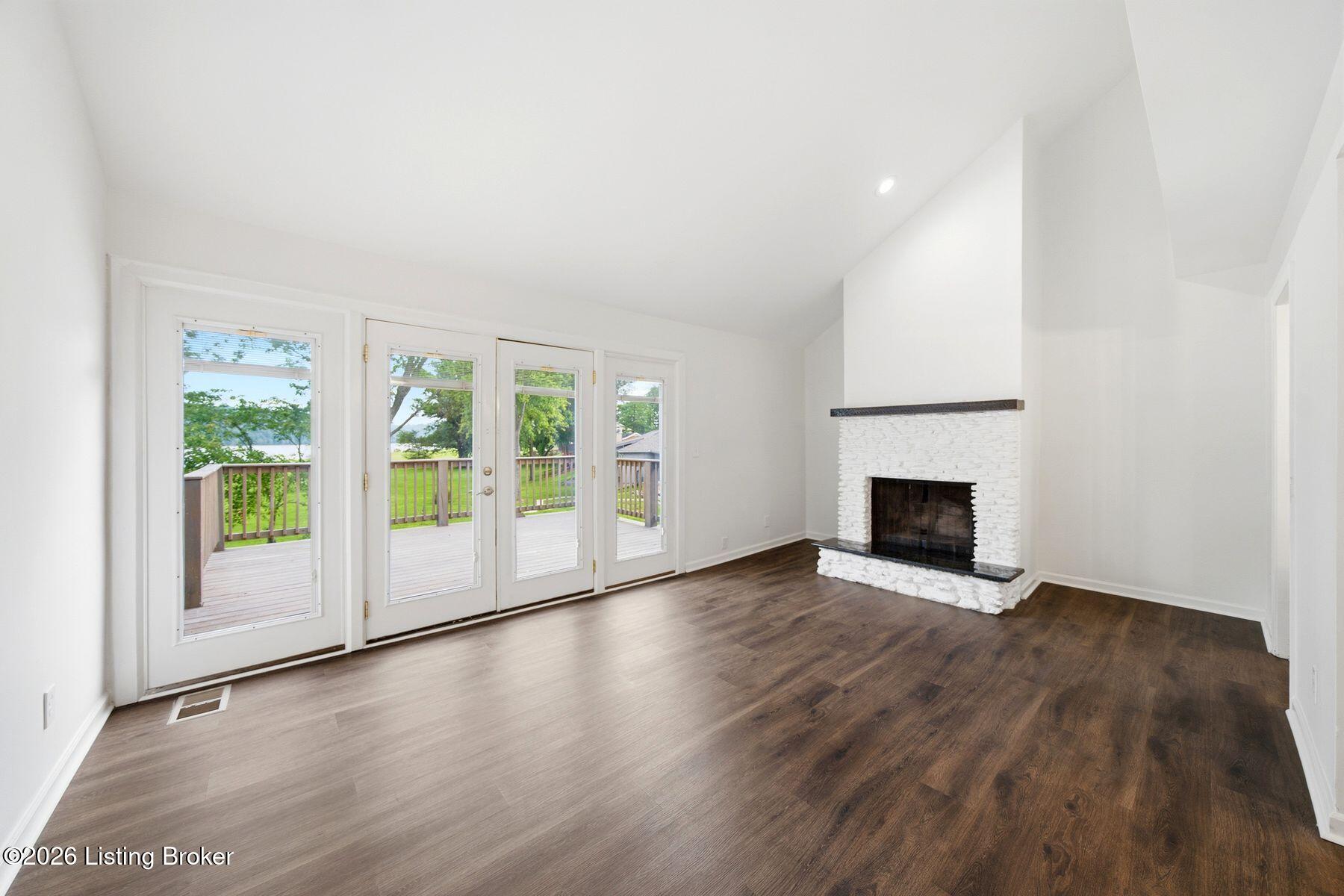 13909 Harbour Pl Property Photo 30