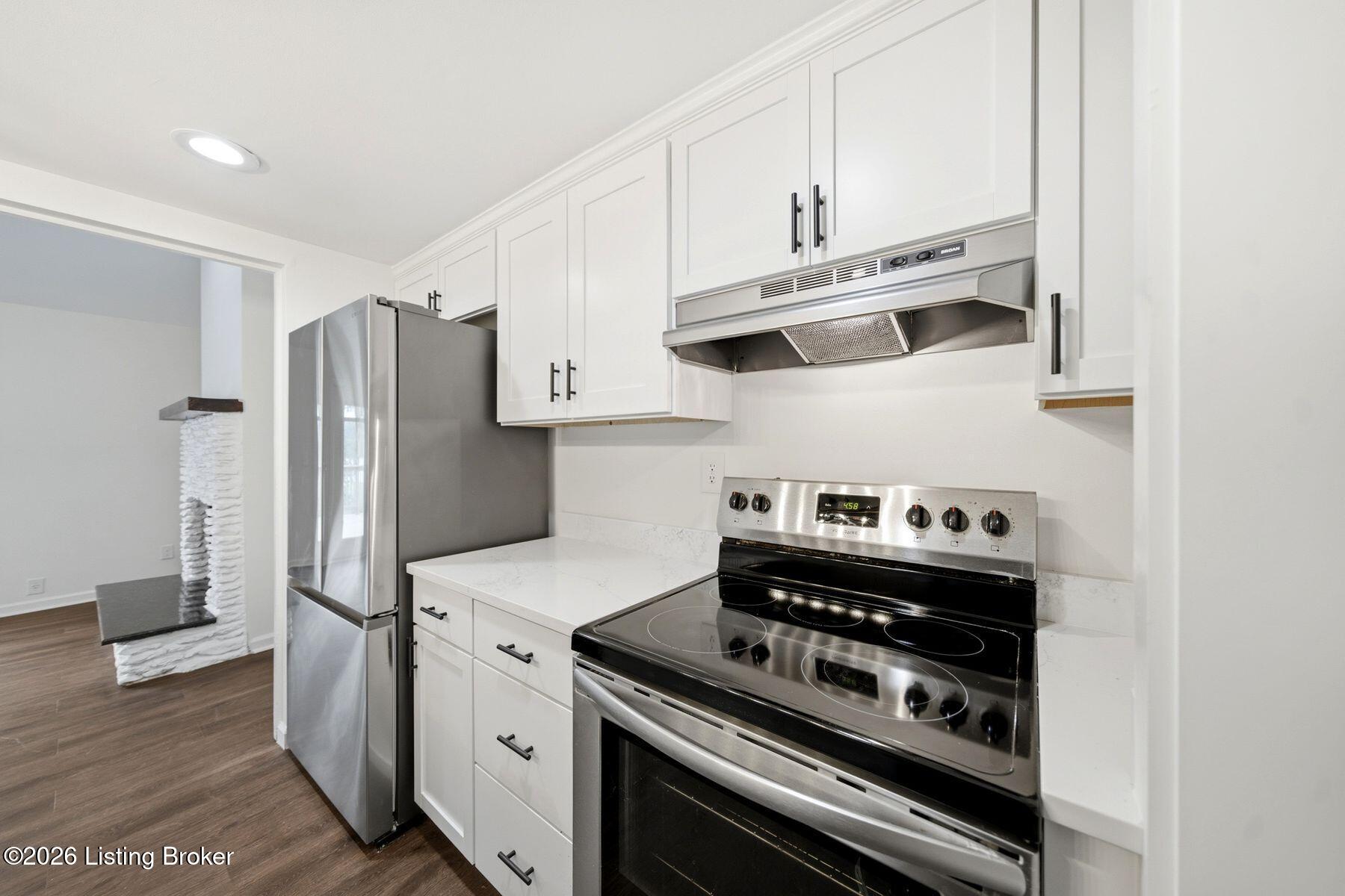 13909 Harbour Pl Property Photo 38