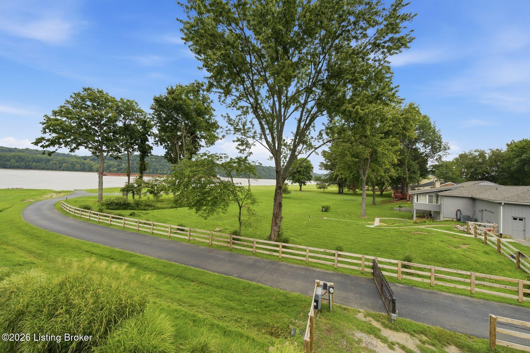 13909 Harbour Pl Property Photo 43