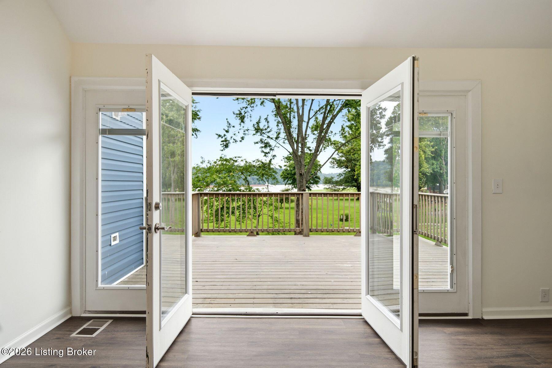 13909 Harbour Pl Property Photo 45