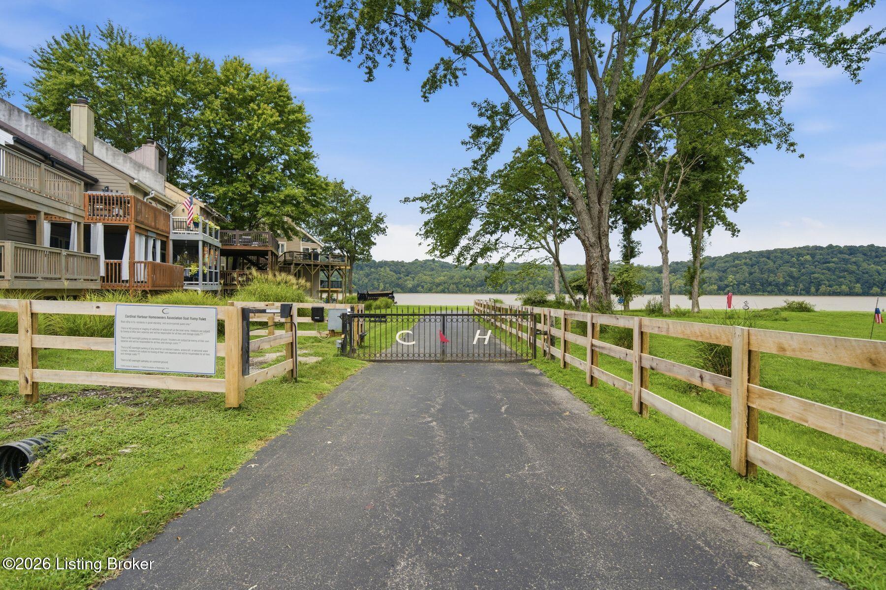 13909 Harbour Pl Property Photo 59