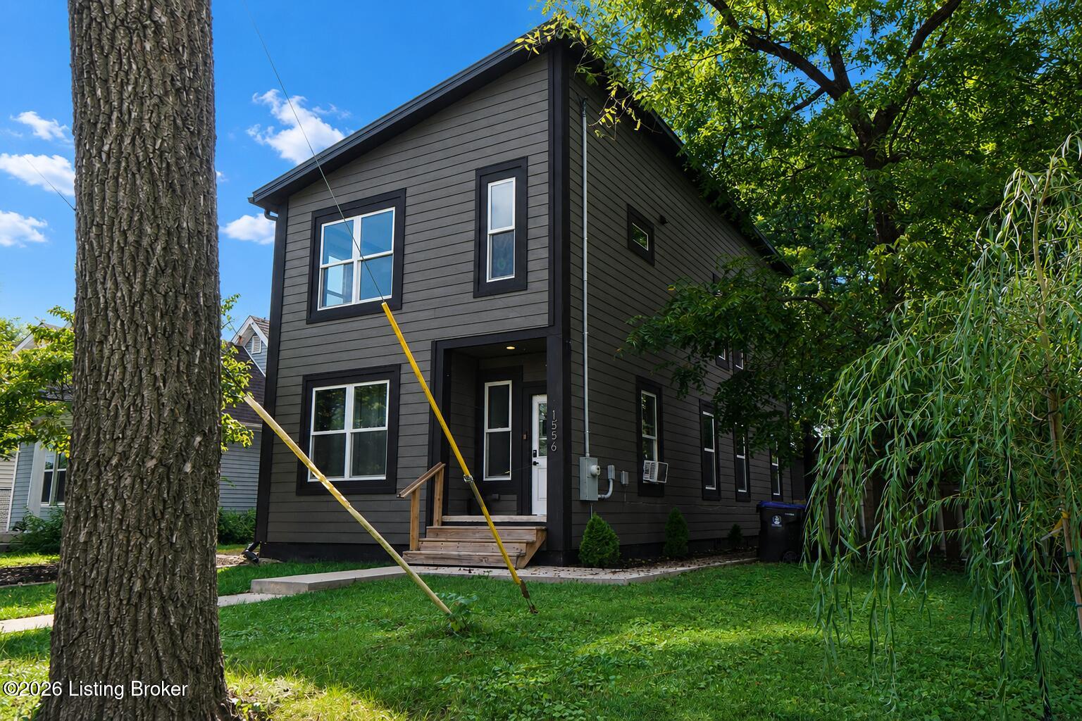 1556 S Shelby St Property Photo 2