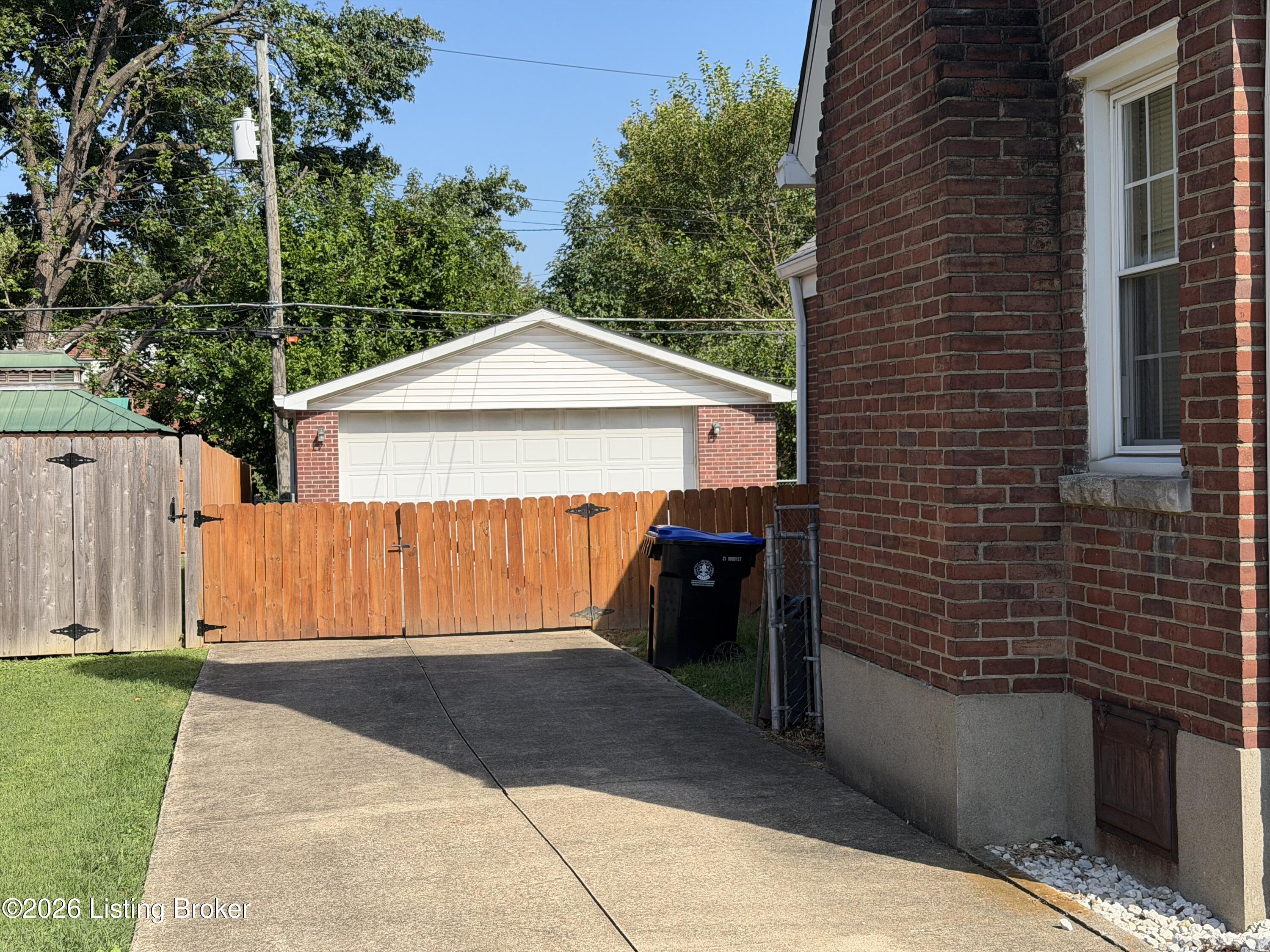 5614 Morrison Ave Property Photo 3