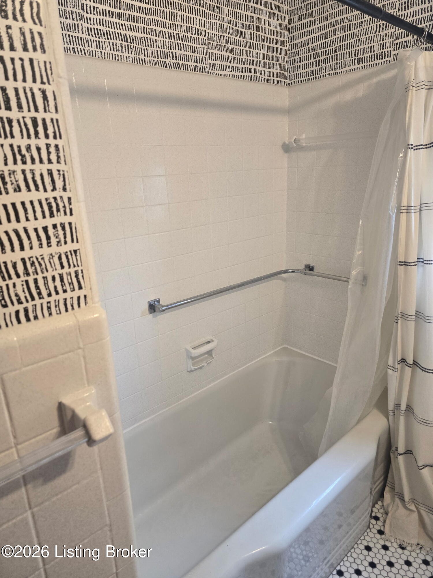5614 Morrison Ave Property Photo 10