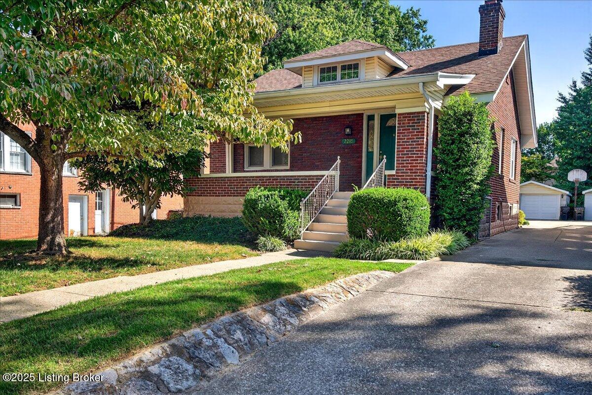 2215 Talbott Ave Property Photo 1