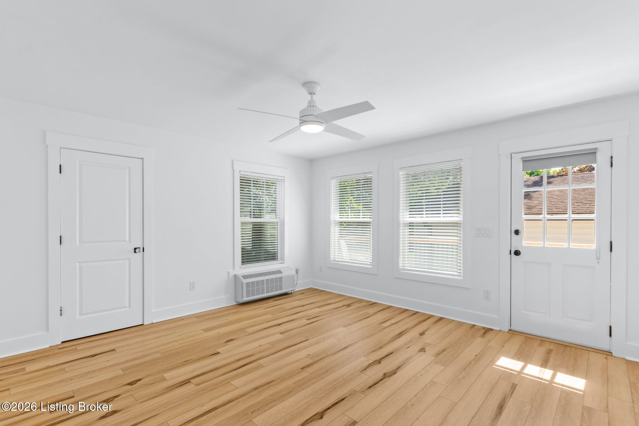 1424 Cardinal Dr Property Photo 26