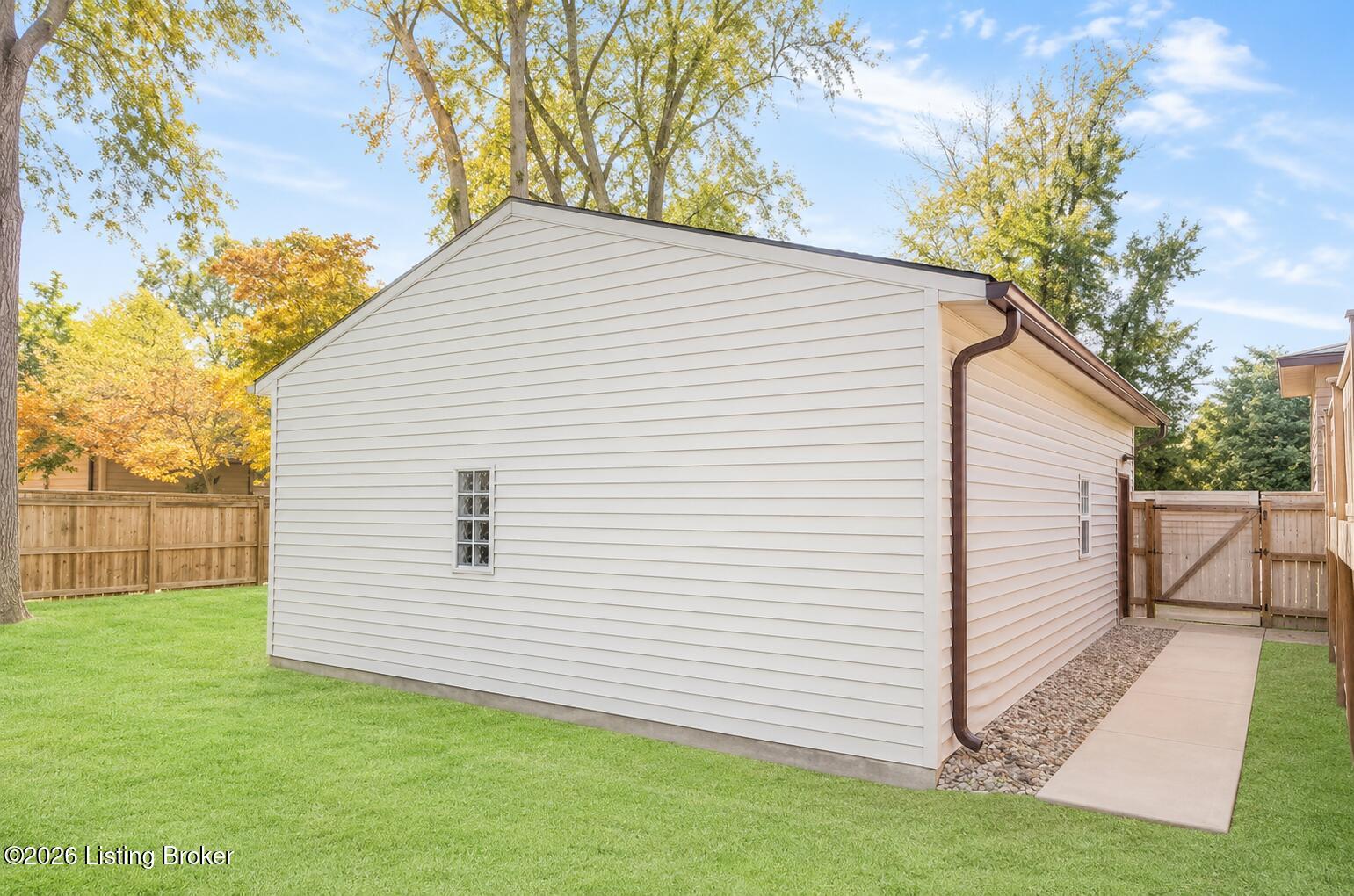 1424 Cardinal Dr Property Photo 42