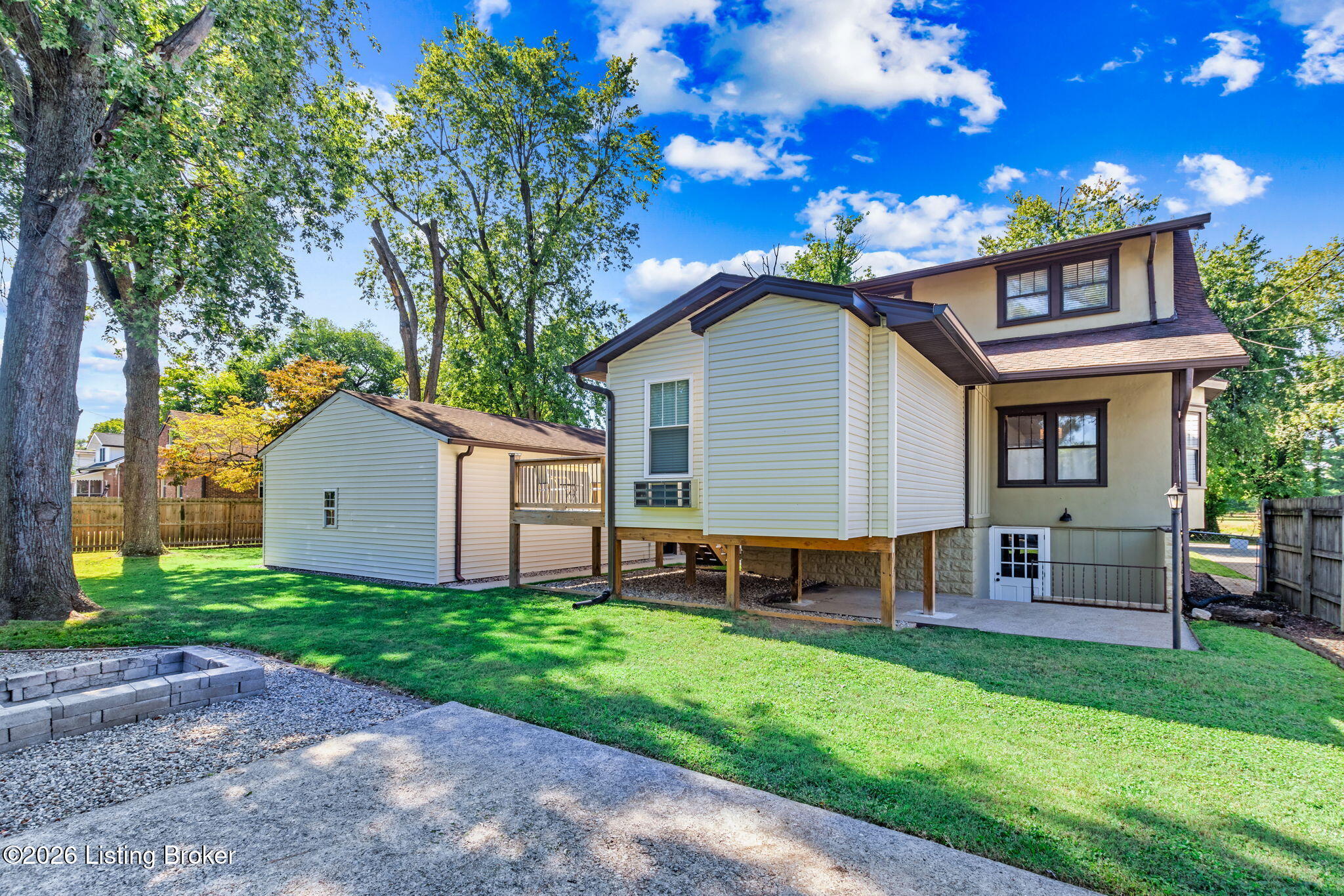 1424 Cardinal Dr Property Photo 46