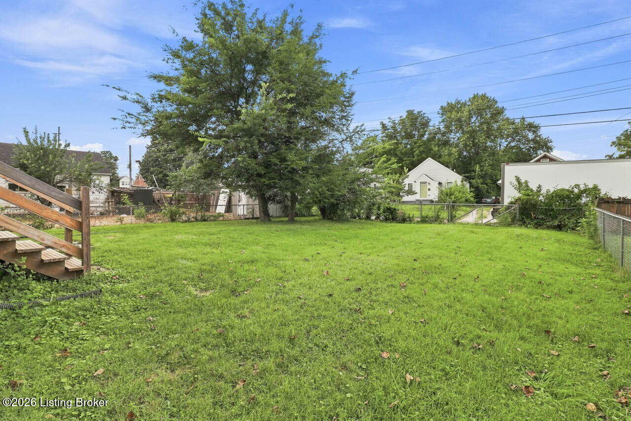 119 Gillette Ave Property Photo 41