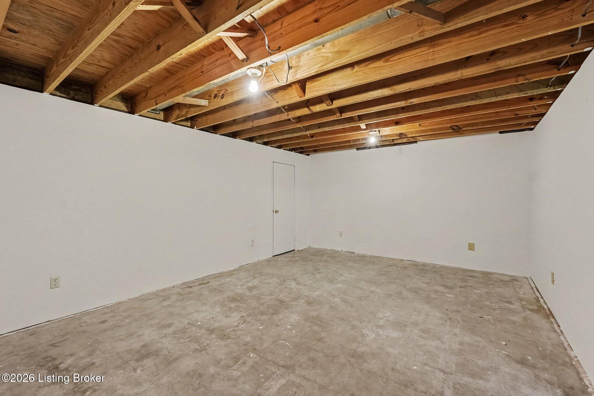 6700 Zeus Ct Property Photo 17