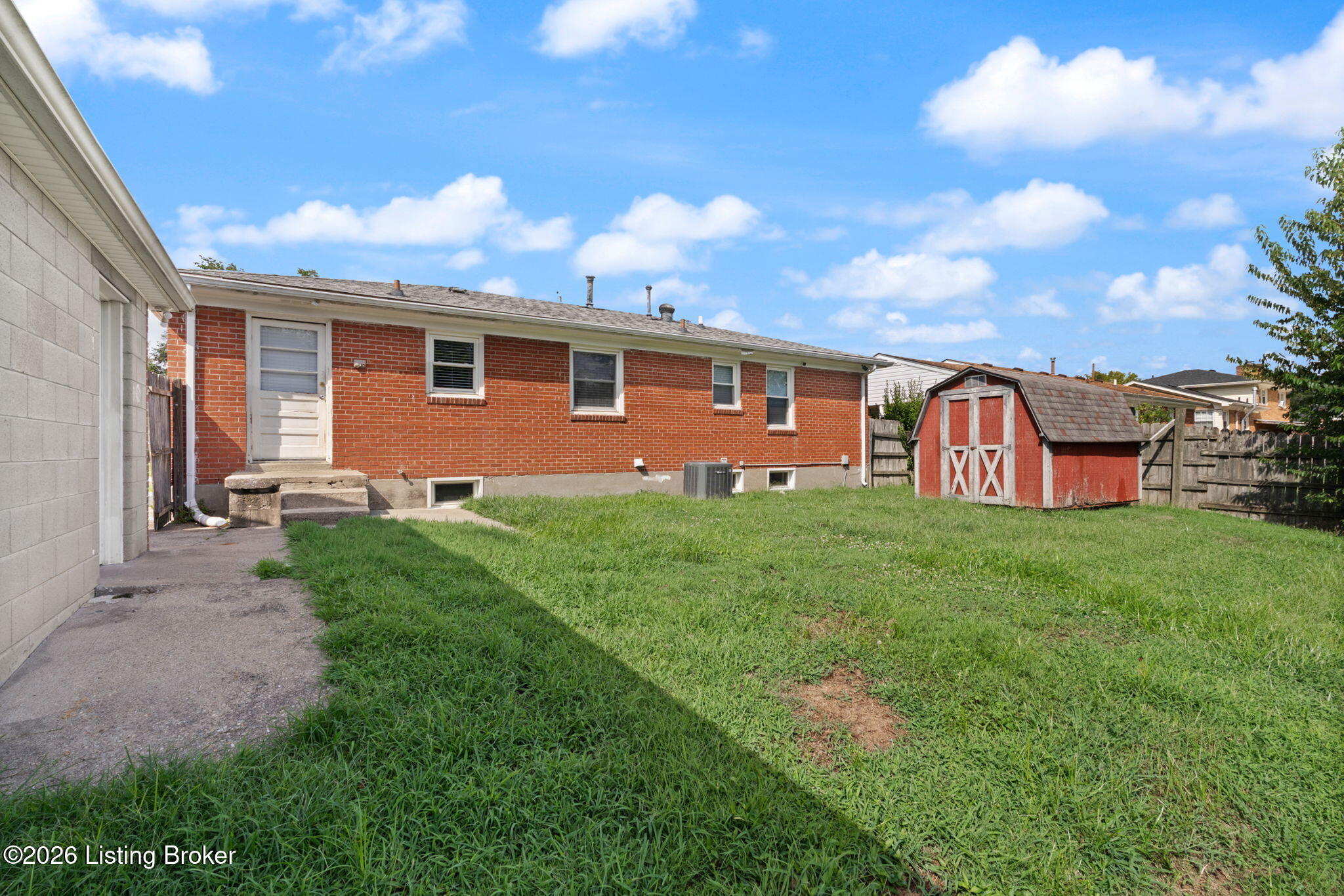 7106 Sunny Vale Way Property Photo 2