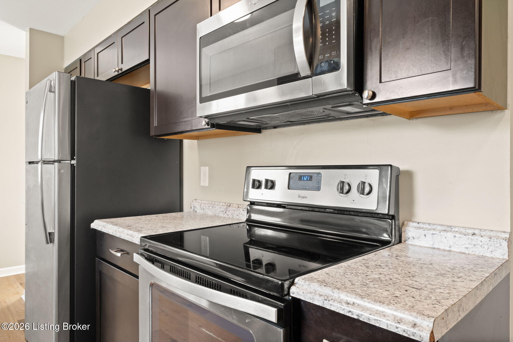 7106 Sunny Vale Way Property Photo 8
