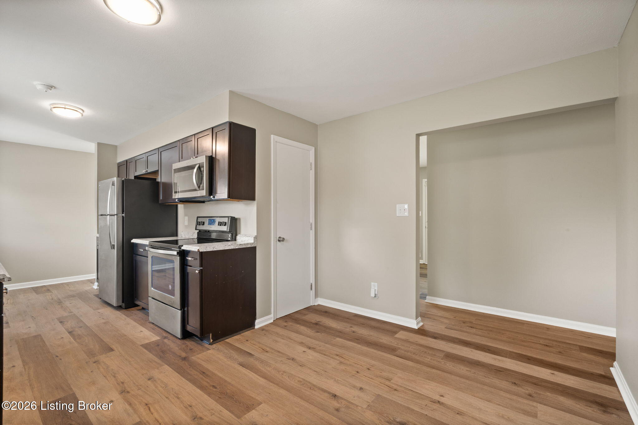 7106 Sunny Vale Way Property Photo 10