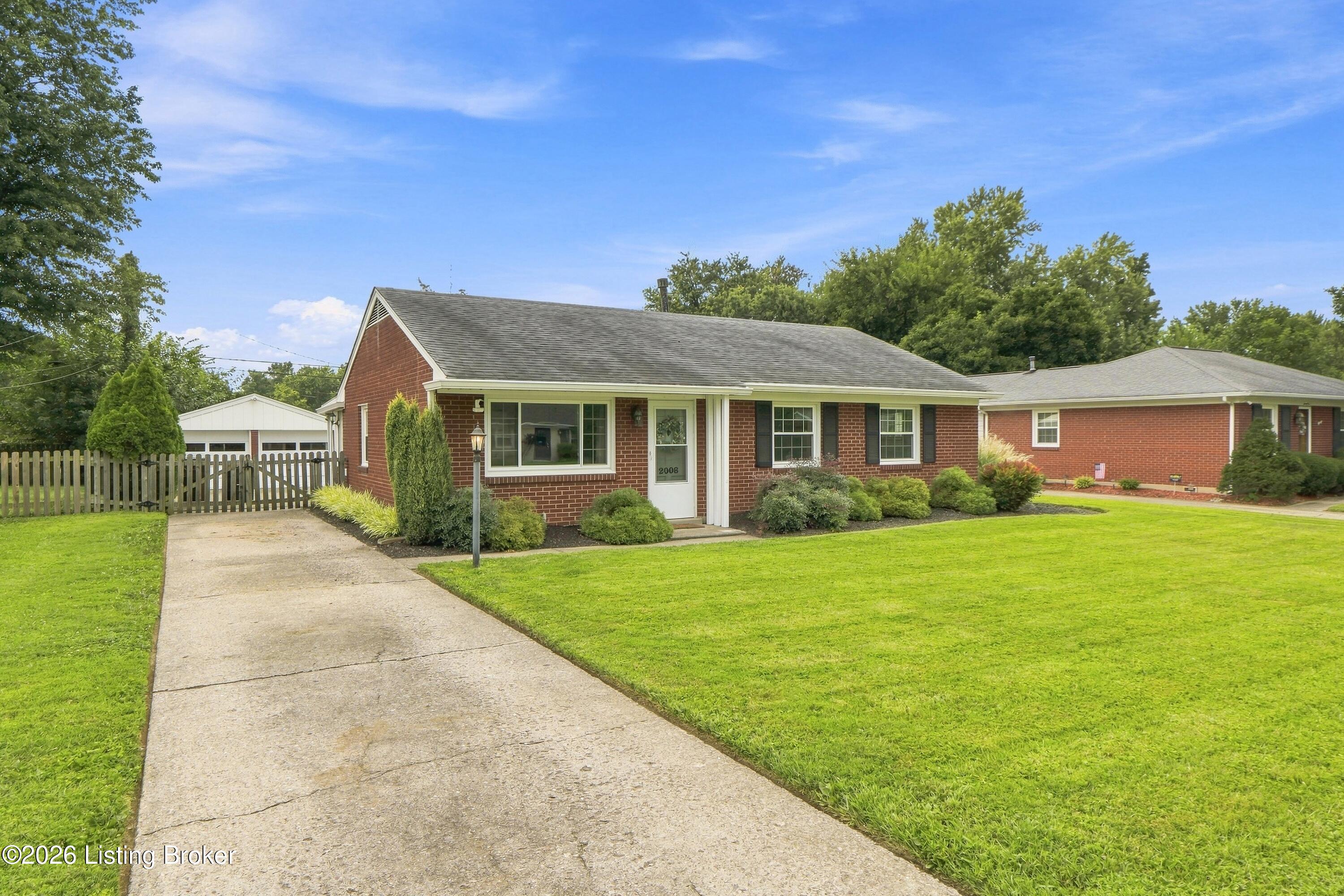 2008 Keeneland Blvd Property Photo 4