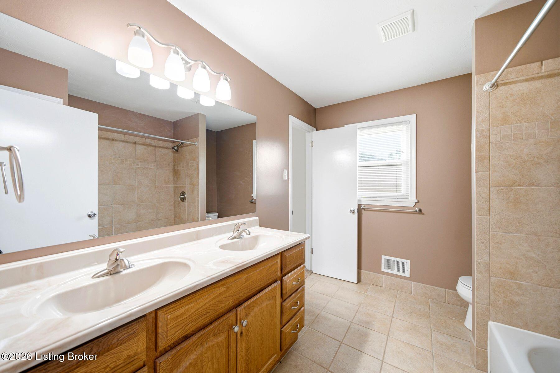 11815 Mahogany Dr Property Photo 10