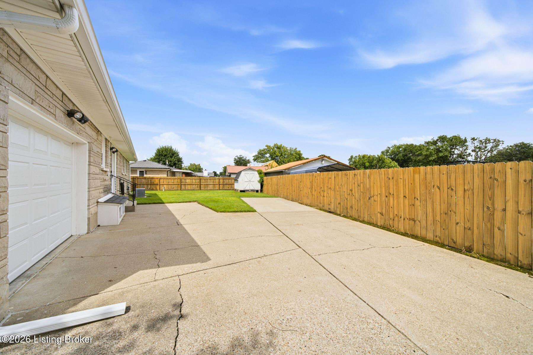11815 Mahogany Dr Property Photo 32