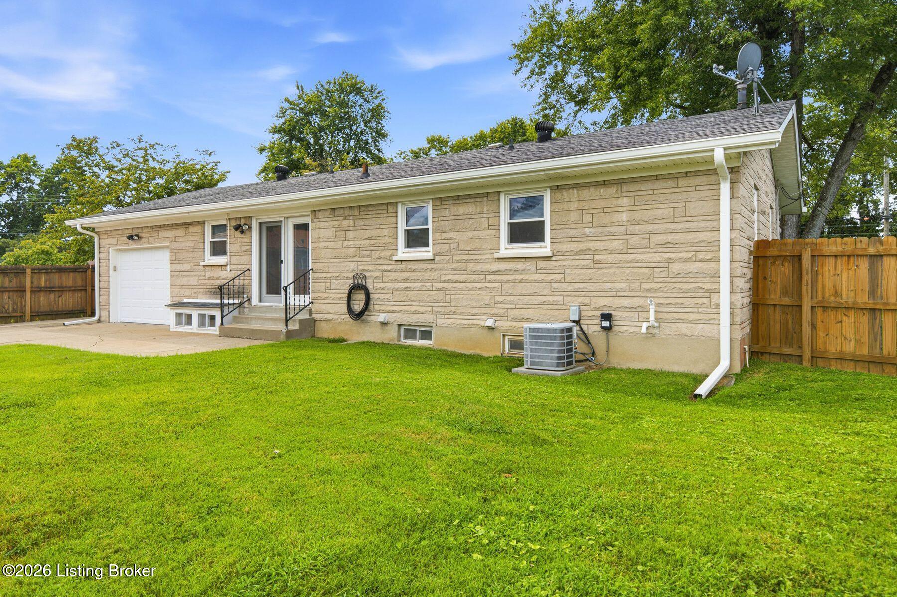 11815 Mahogany Dr Property Photo 33