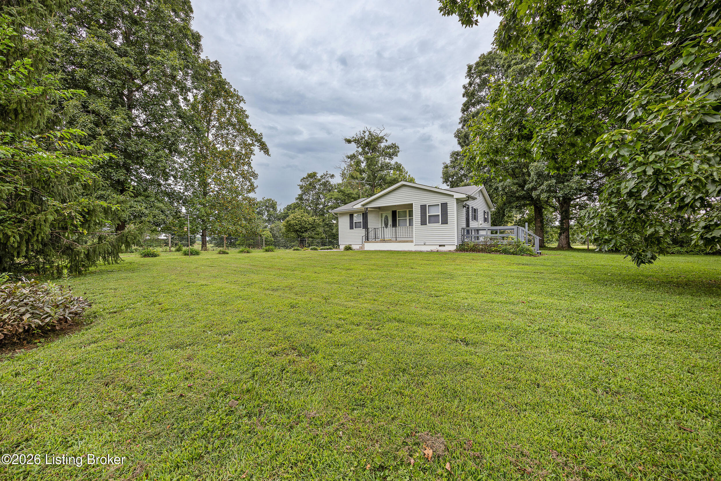 929 Sycamore Rd Property Photo 5
