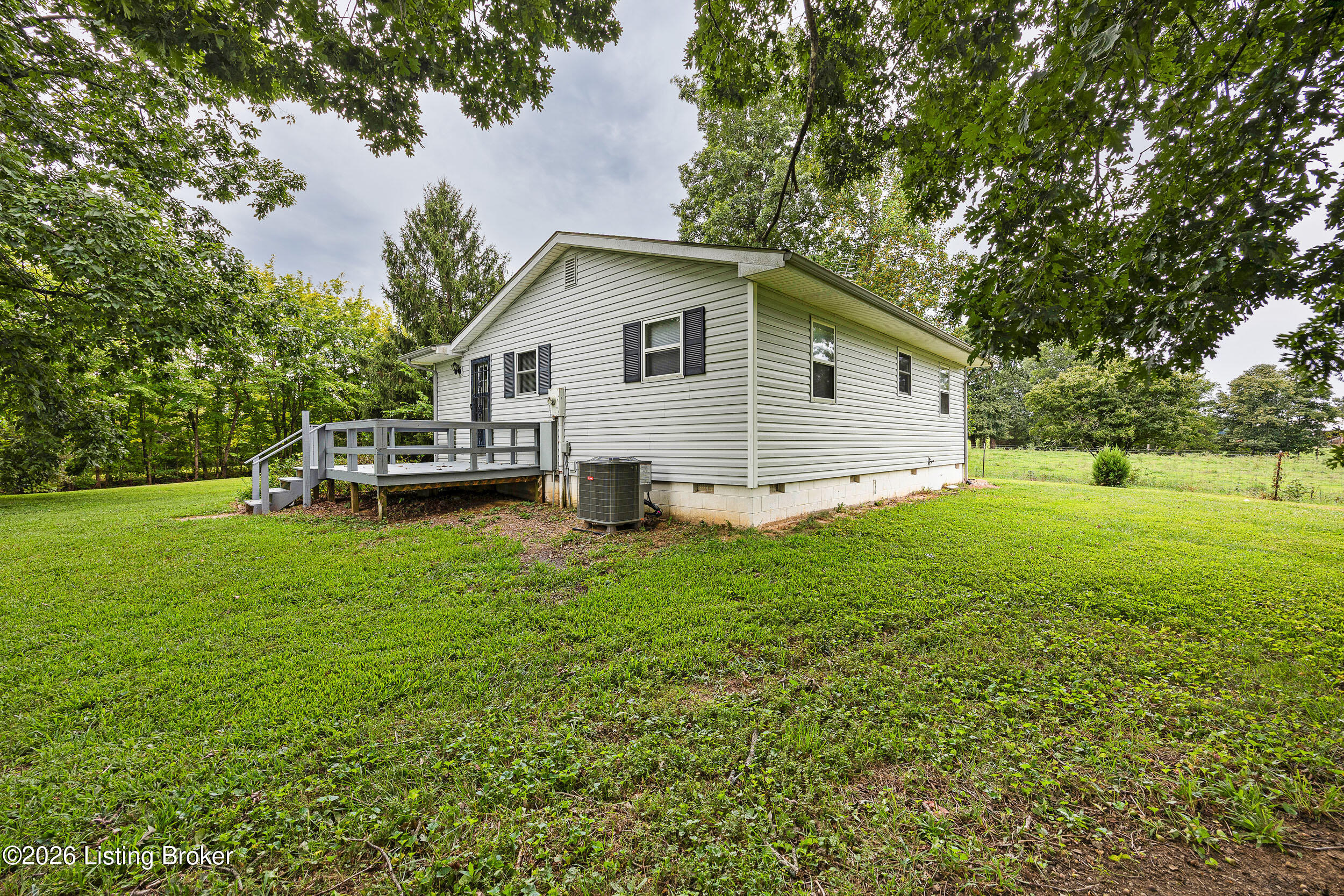 929 Sycamore Rd Property Photo 8