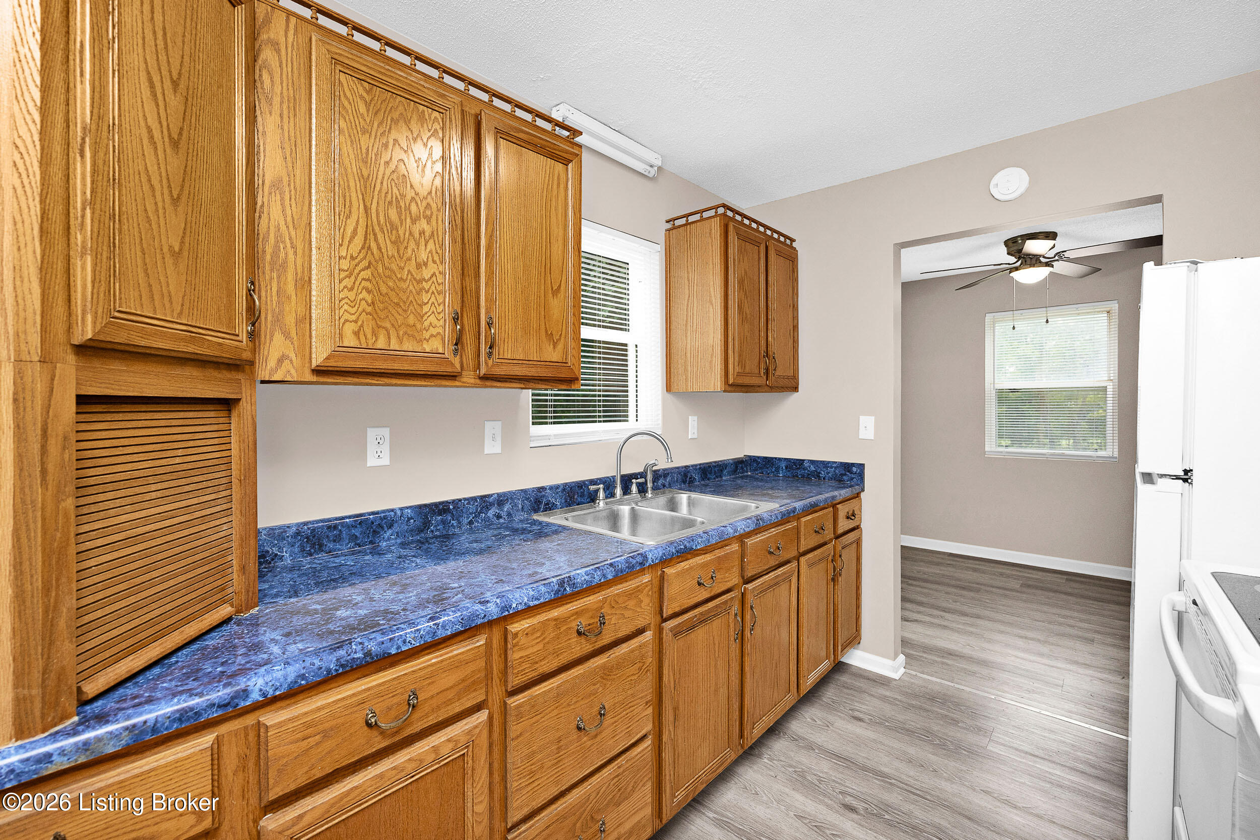 929 Sycamore Rd Property Photo 21