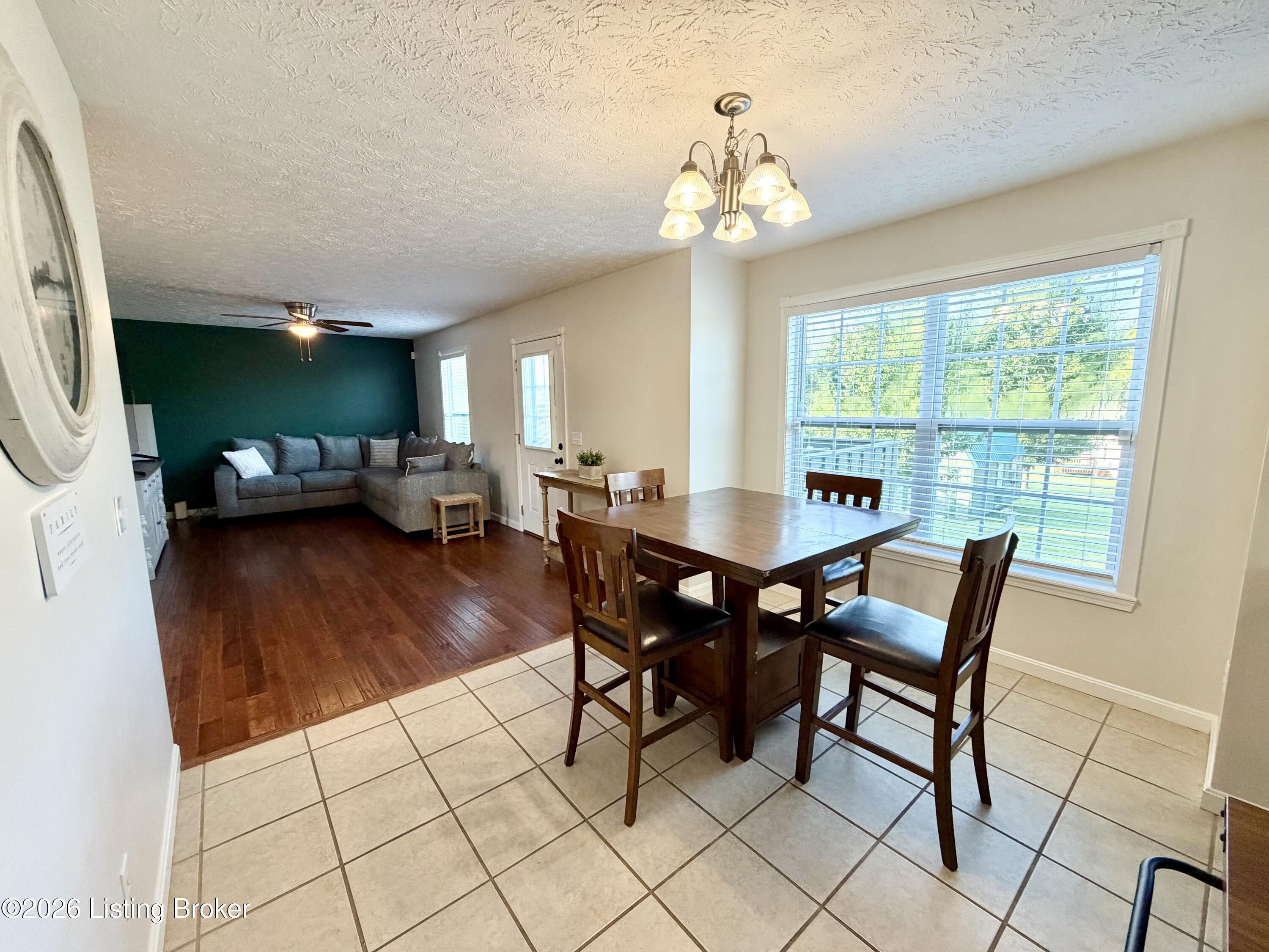 91 W Delia Way Property Photo 15