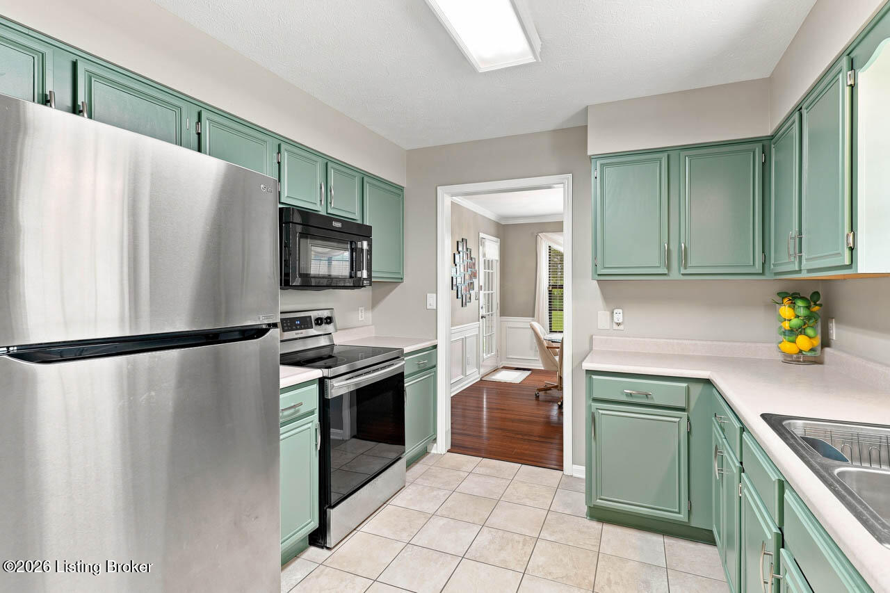 3026 Bradford Grove Ln Property Photo 11