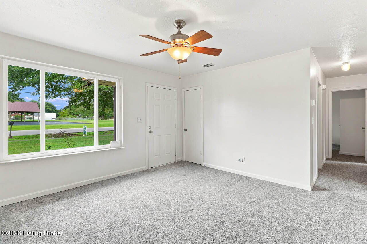 3716 Hillview Blvd Property Photo 7