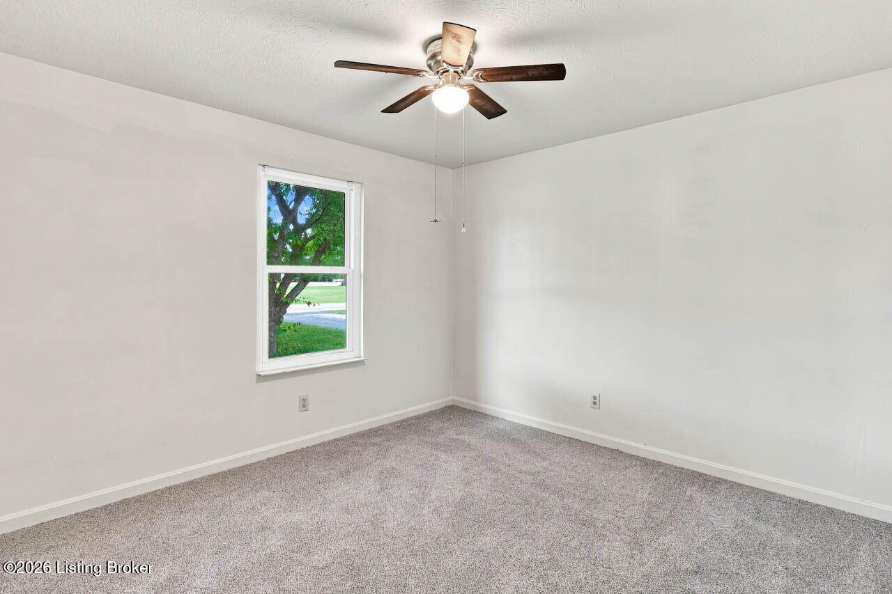 3716 Hillview Blvd Property Photo 17