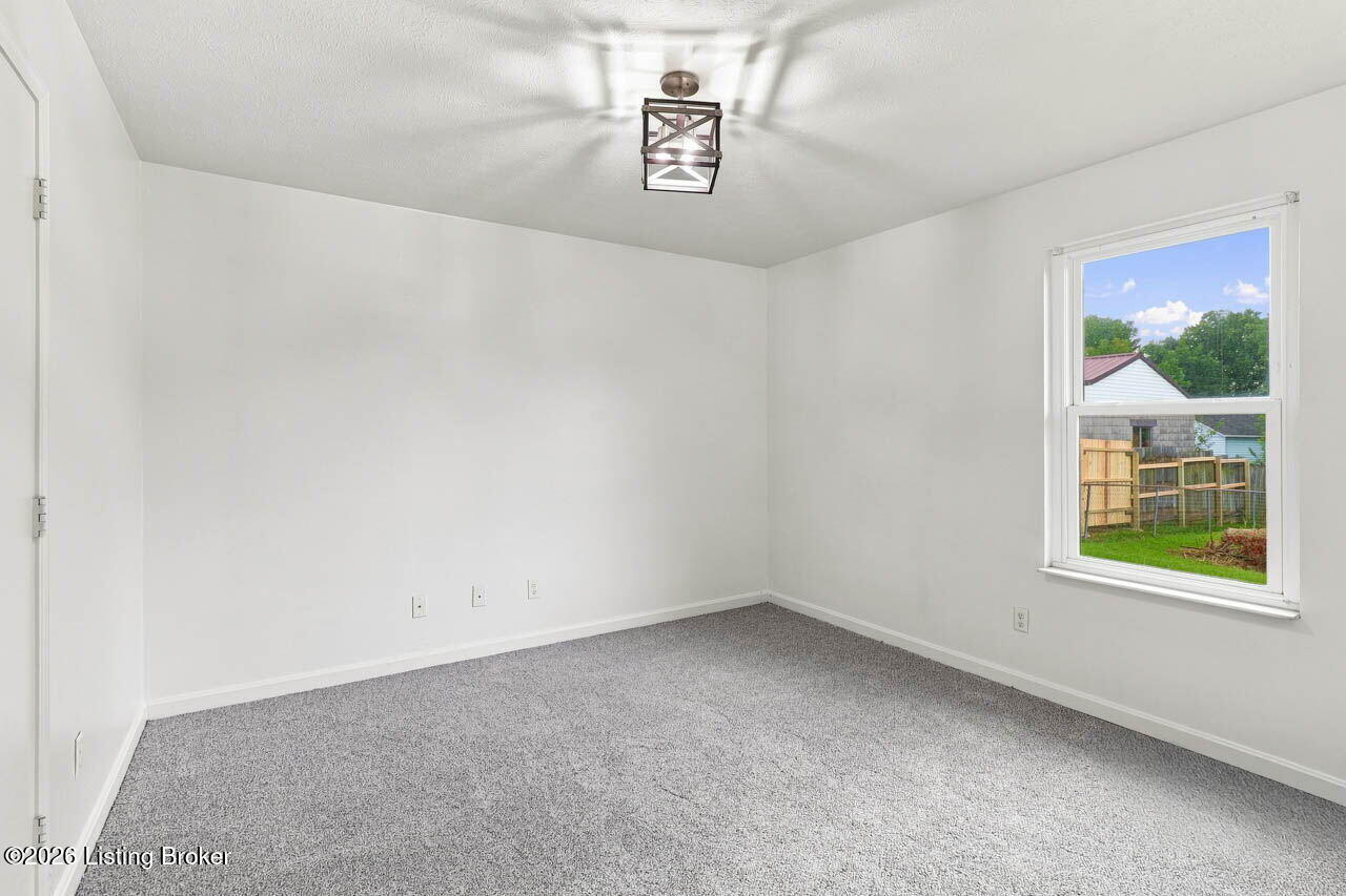 3716 Hillview Blvd Property Photo 20