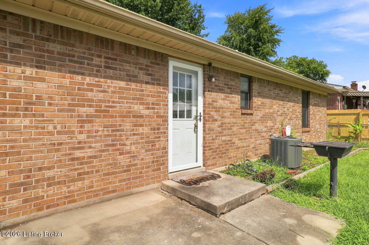 3716 Hillview Blvd Property Photo 22
