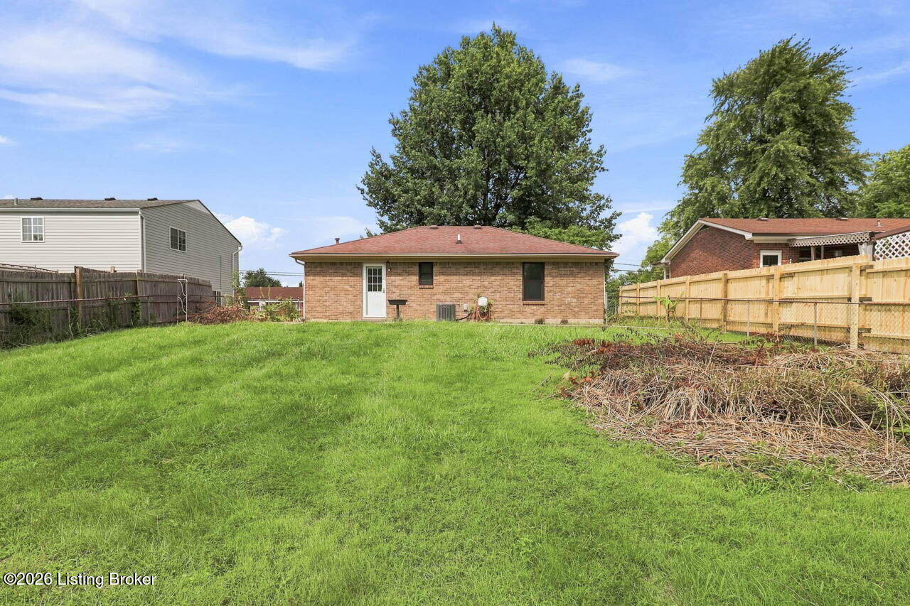 3716 Hillview Blvd Property Photo 25