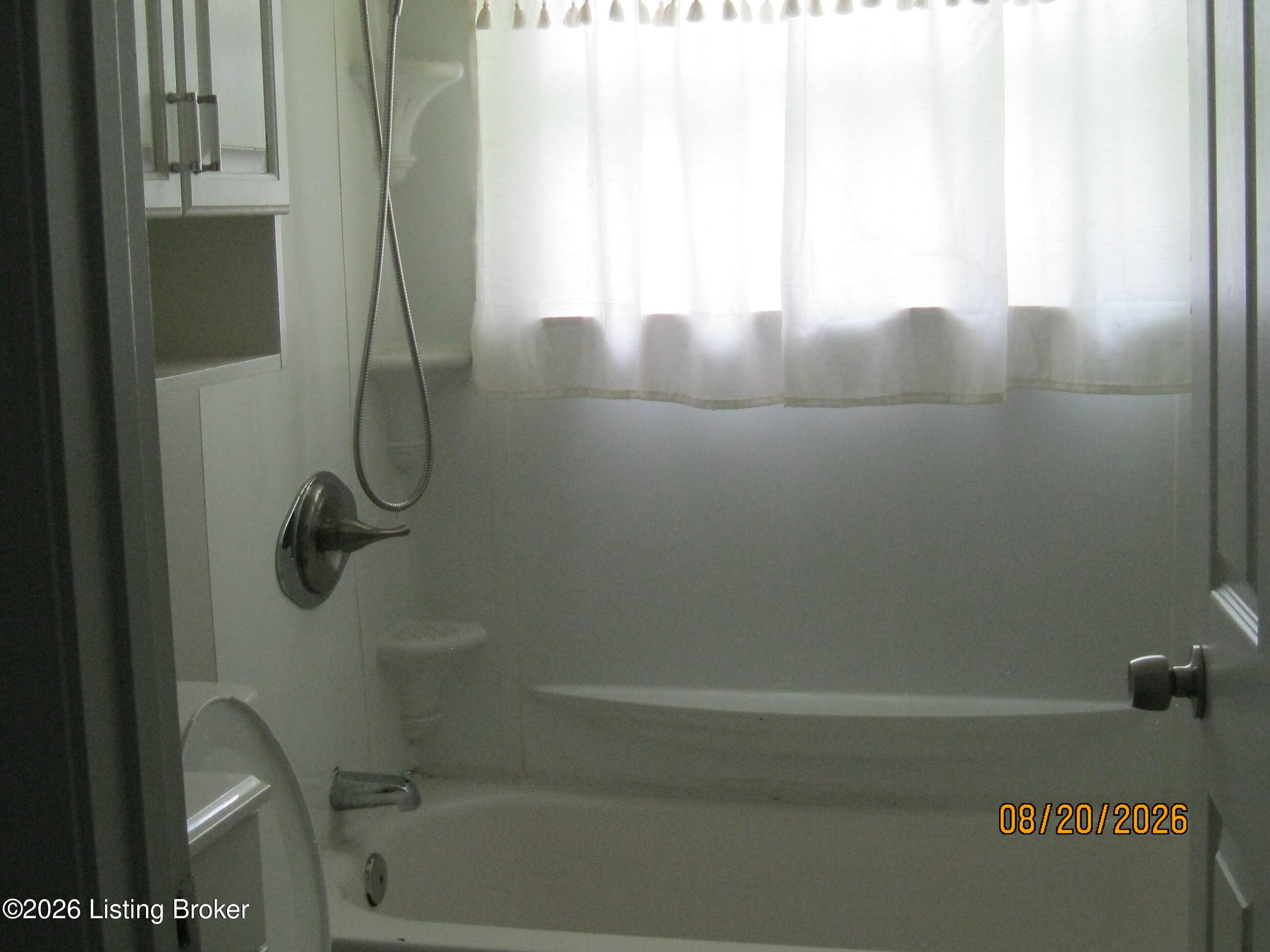 963 Hillview Blvd Property Photo 9