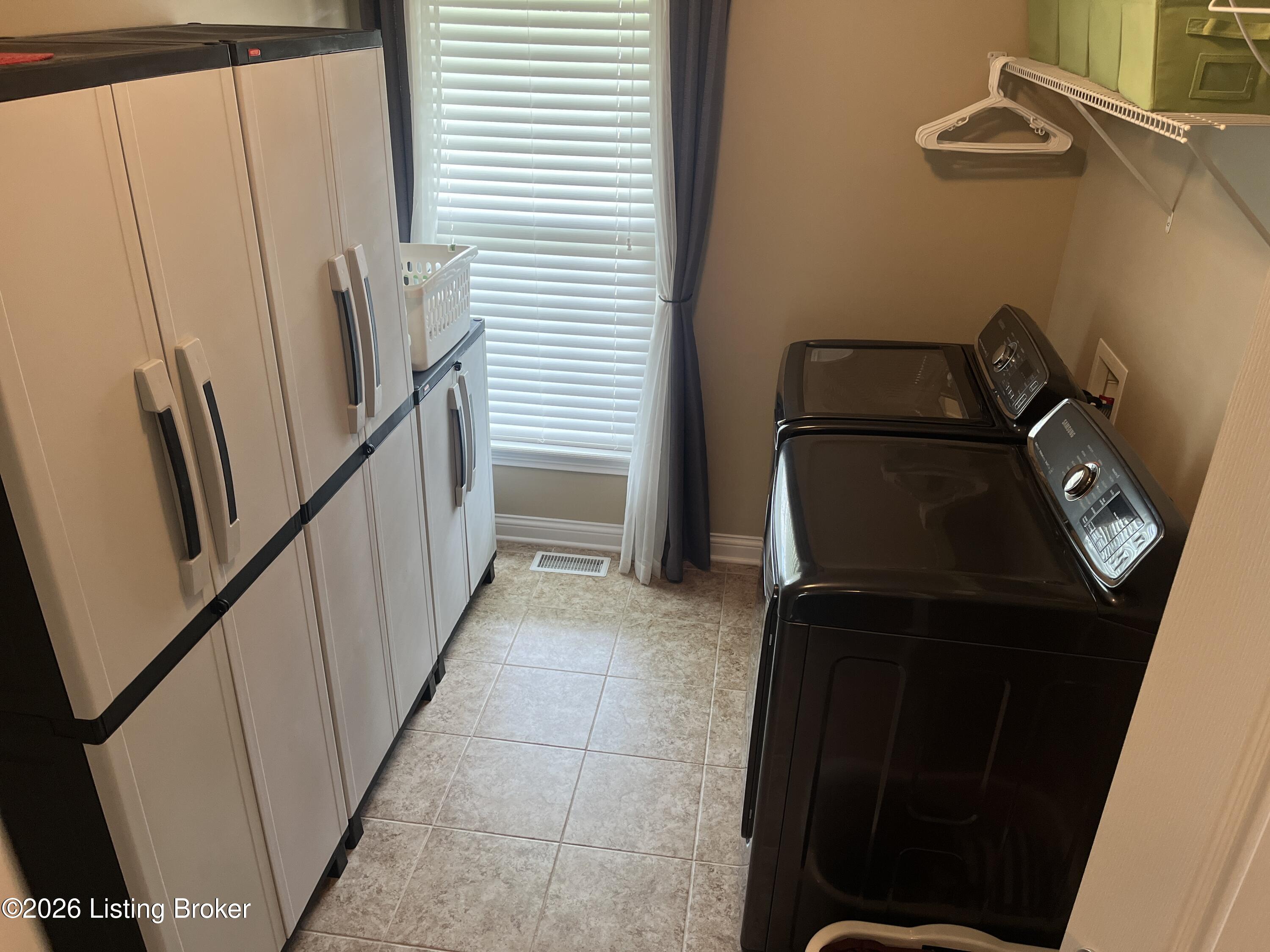 111 Persimmon Ridge Property Photo 12