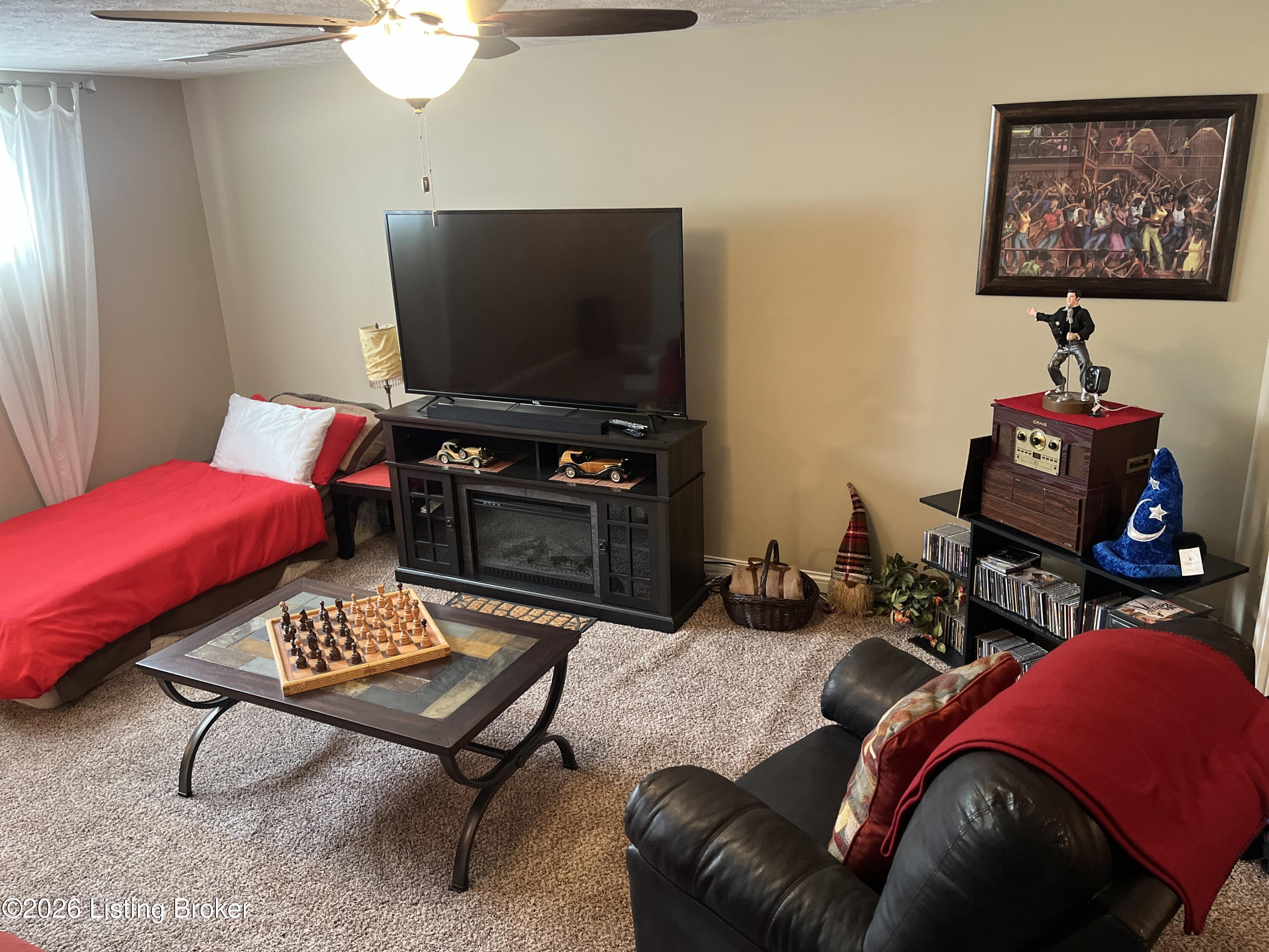 111 Persimmon Ridge Property Photo 15