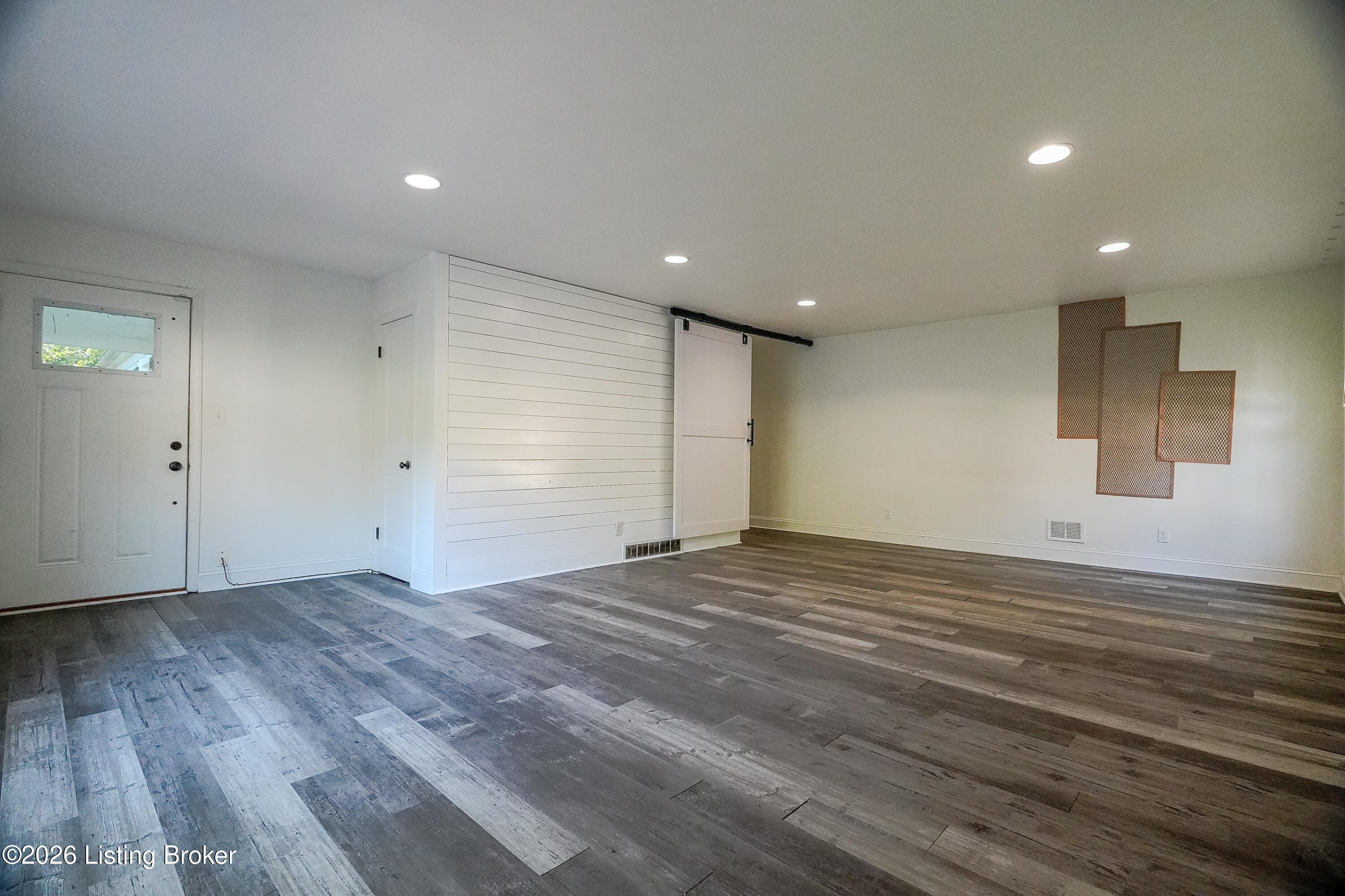 9107 3rd Street Rd Property Photo 7