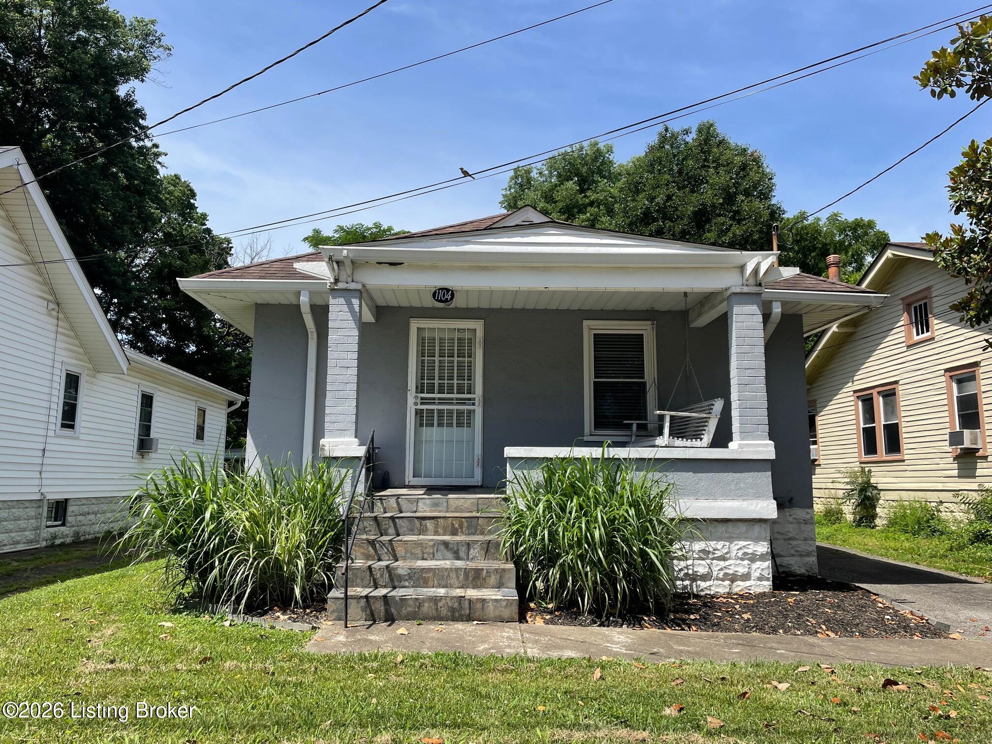 1104 Barret Ave Property Photo 1