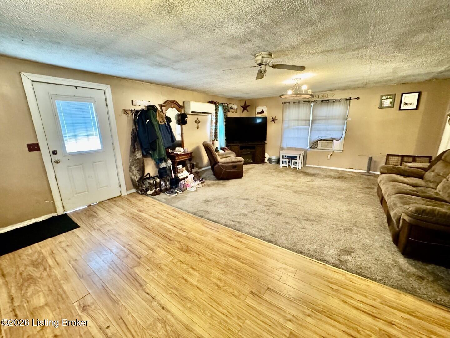 1070 Logan Rd Property Photo 5