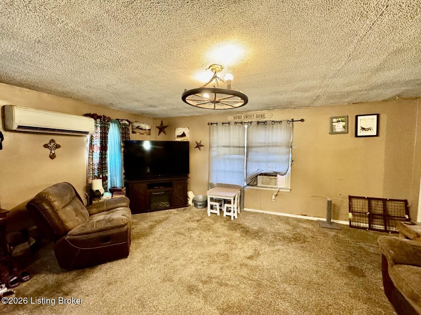 1070 Logan Rd Property Photo 6