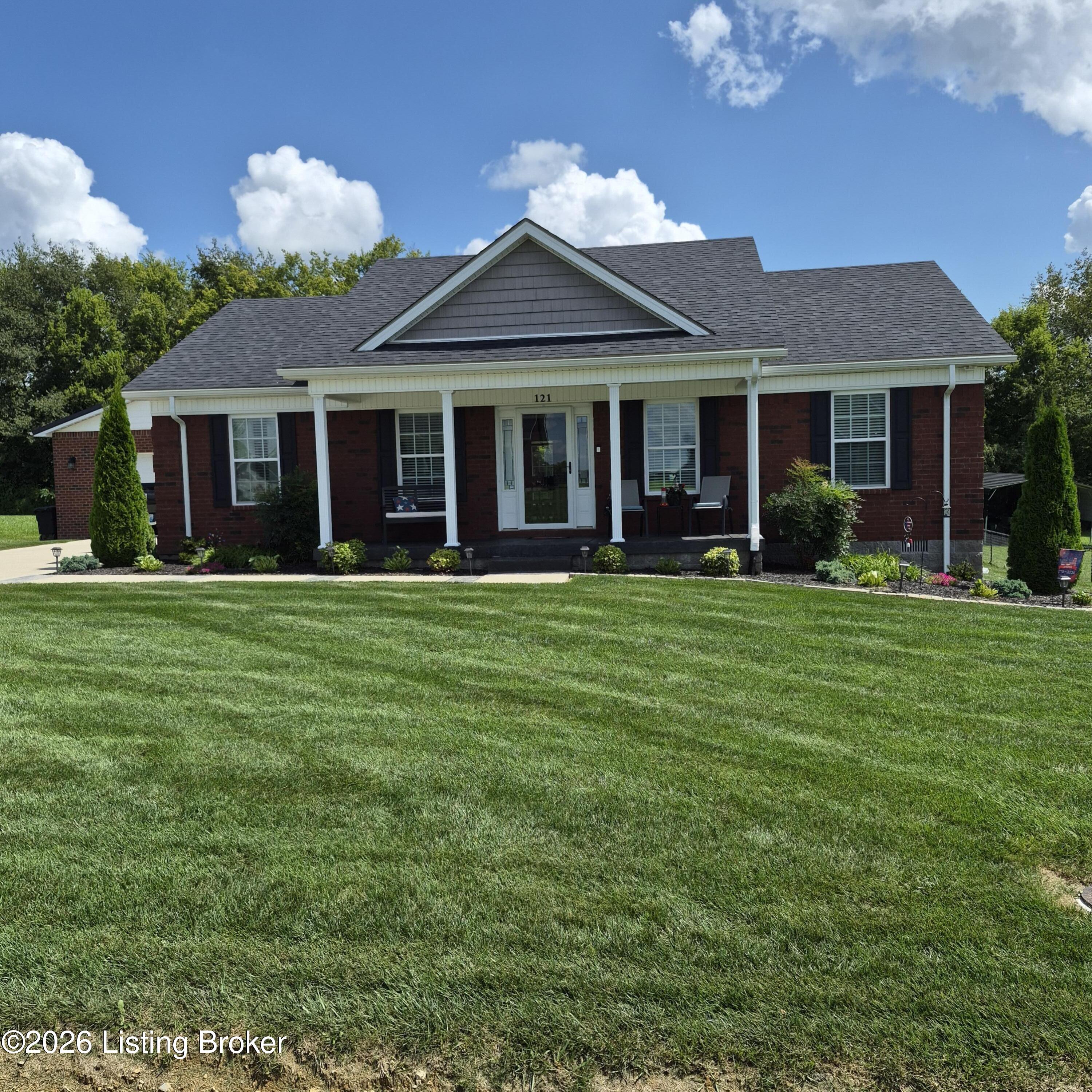 121 Iroquois Trail Property Photo 1
