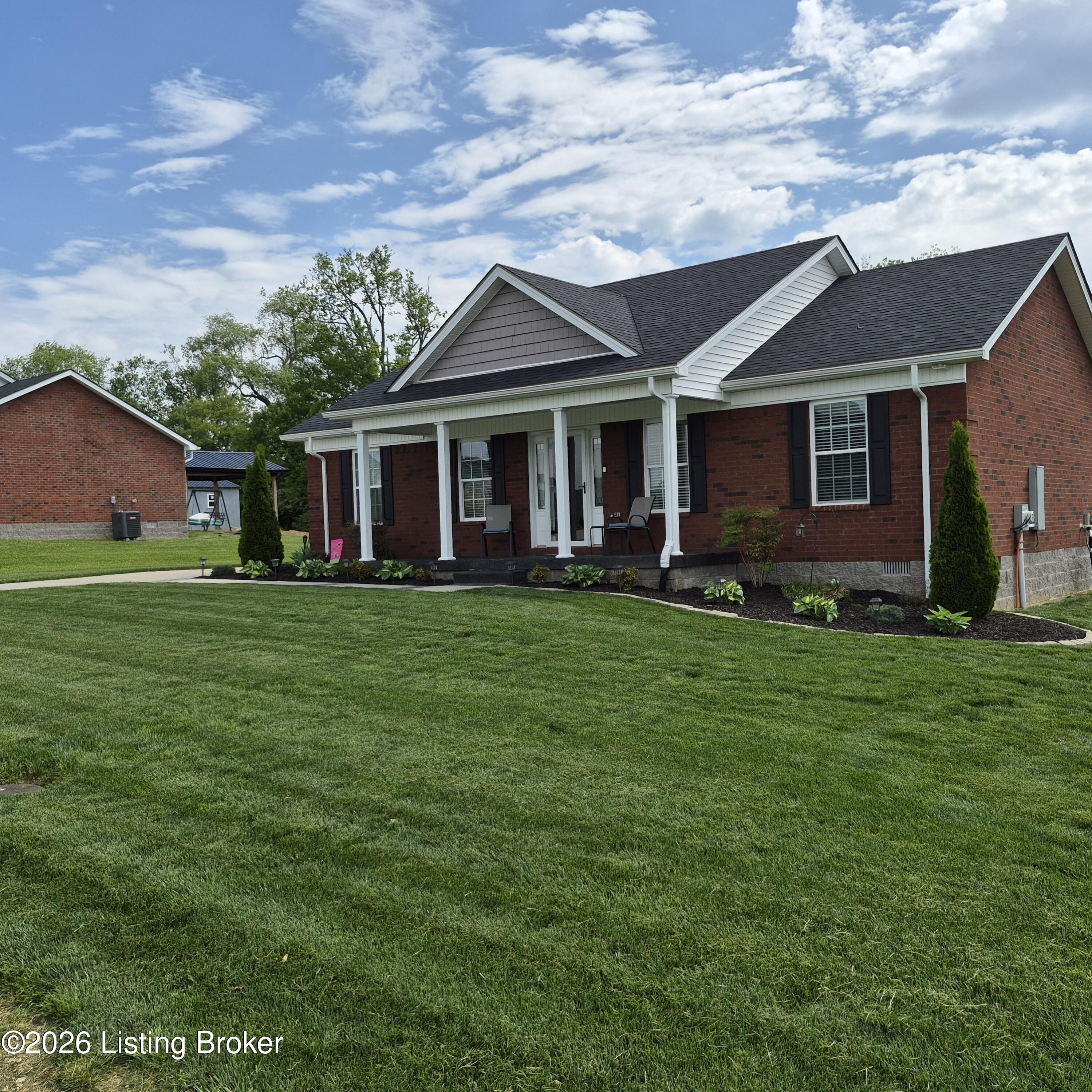 121 Iroquois Trail Property Photo 2