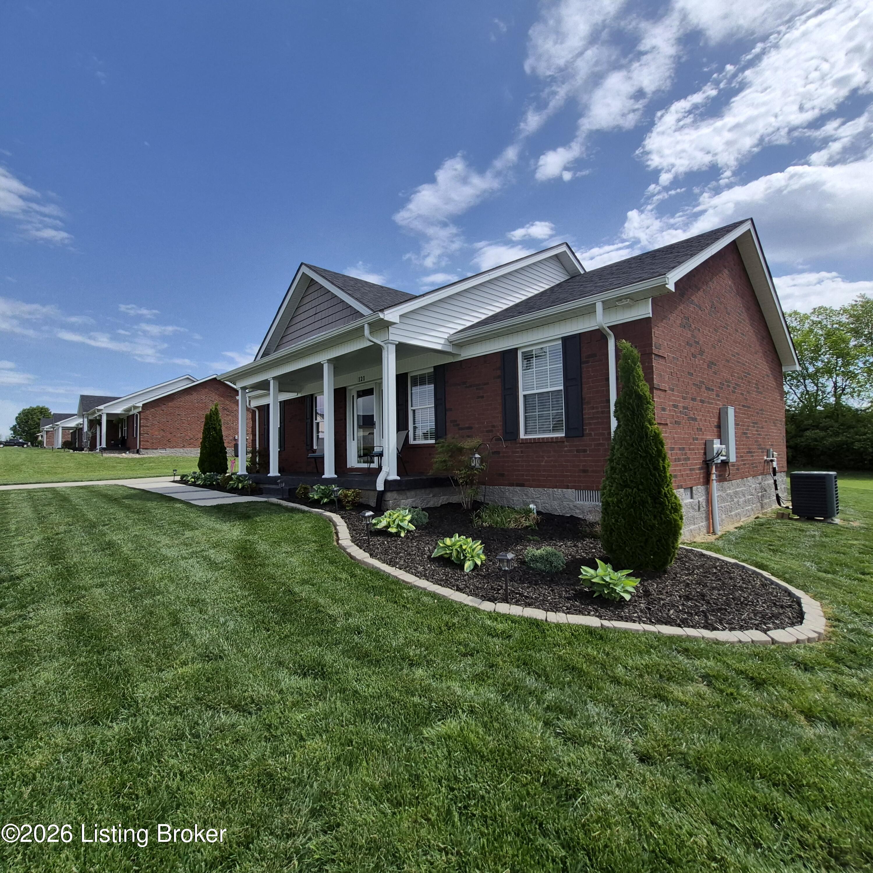 121 Iroquois Trail Property Photo 3