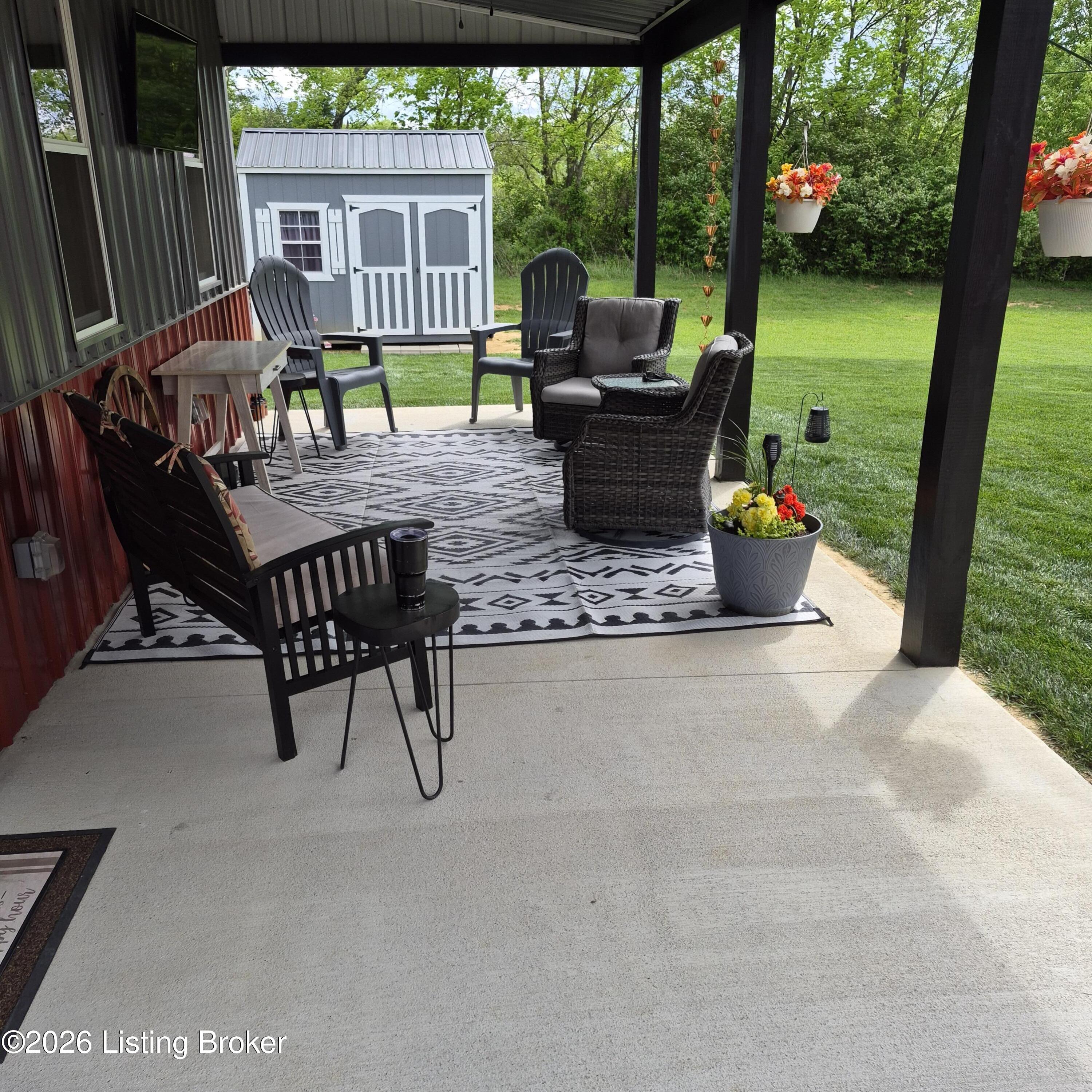 121 Iroquois Trail Property Photo 10