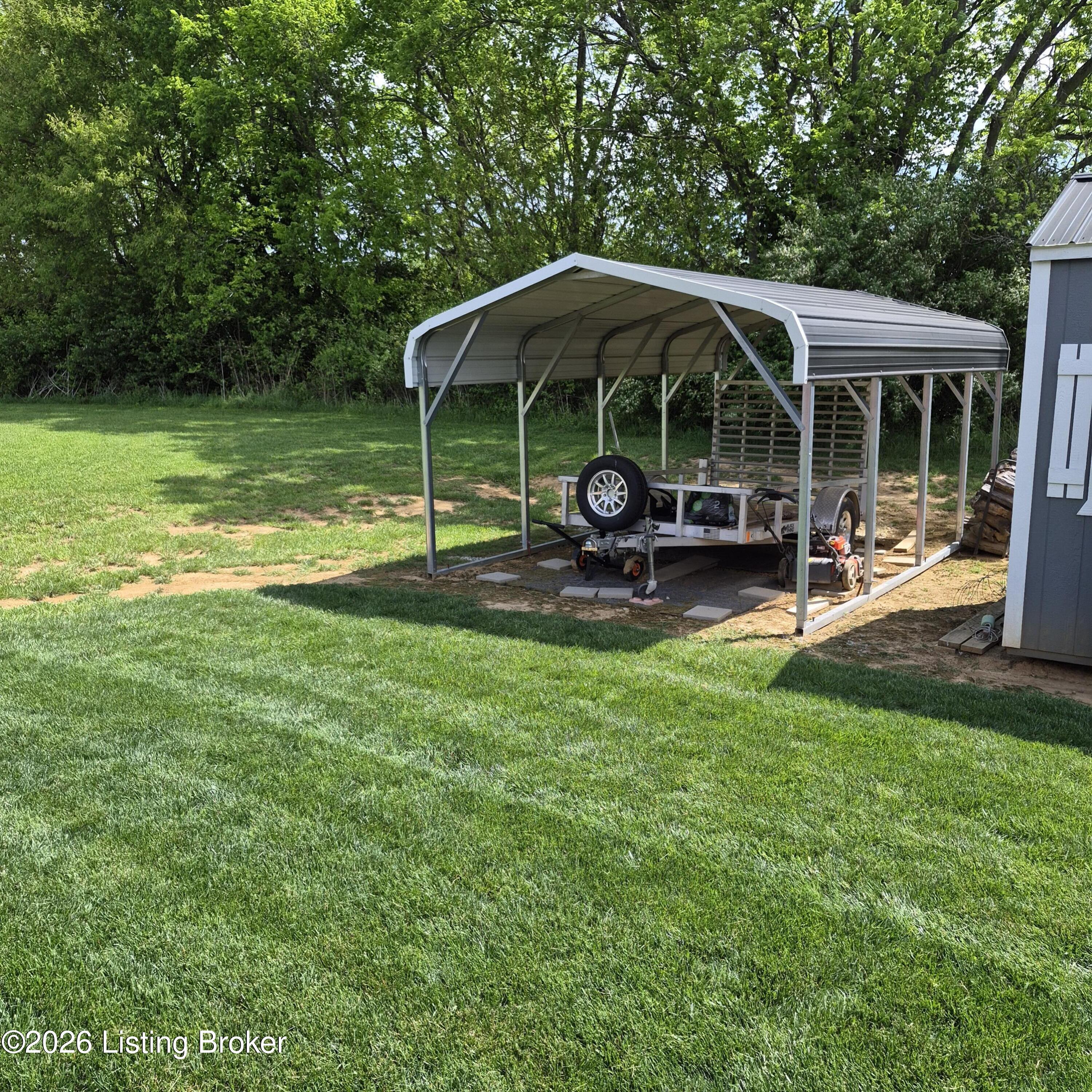 121 Iroquois Trail Property Photo 14