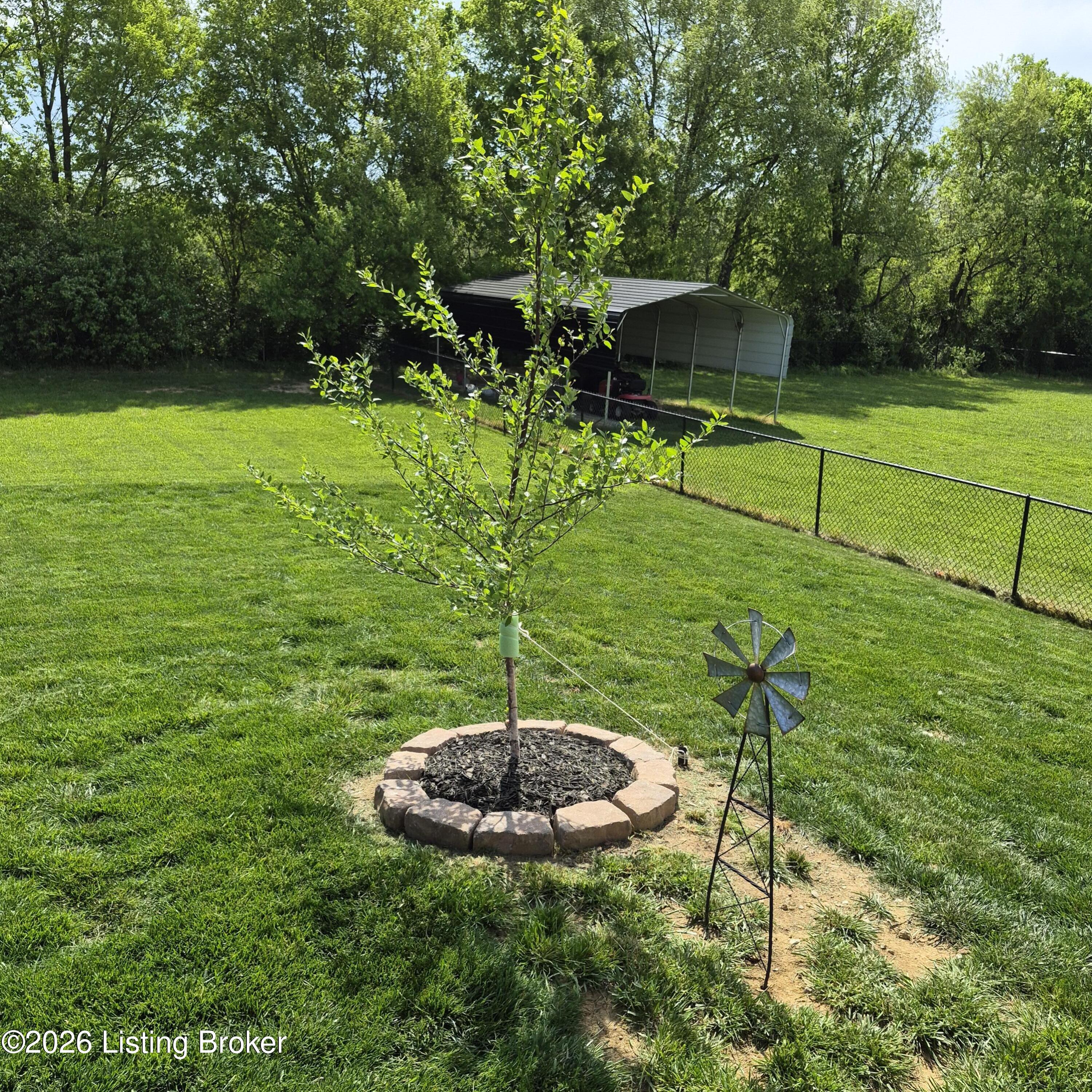 121 Iroquois Trail Property Photo 15