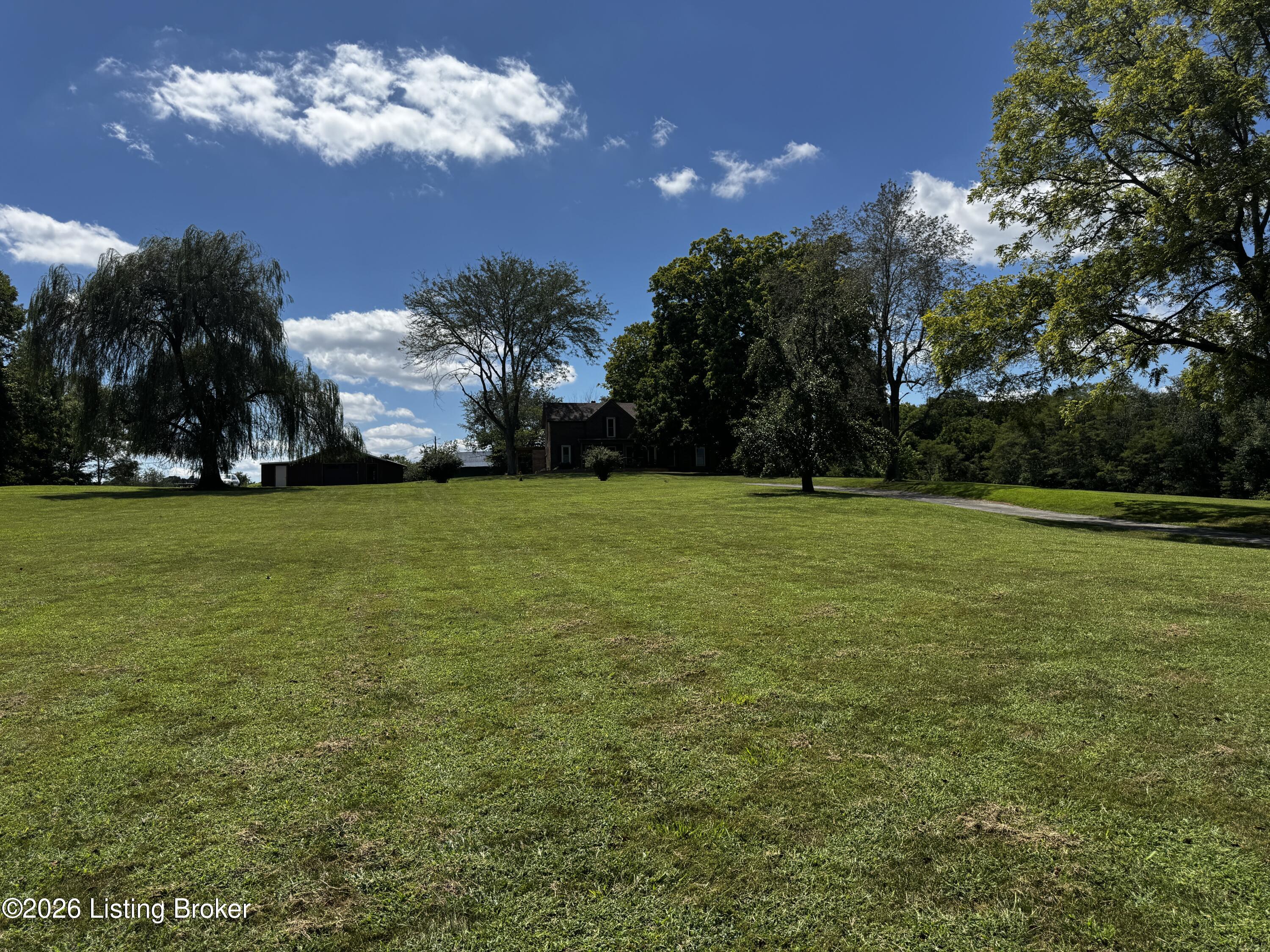 643 Molly Brown Rd Property Photo 2
