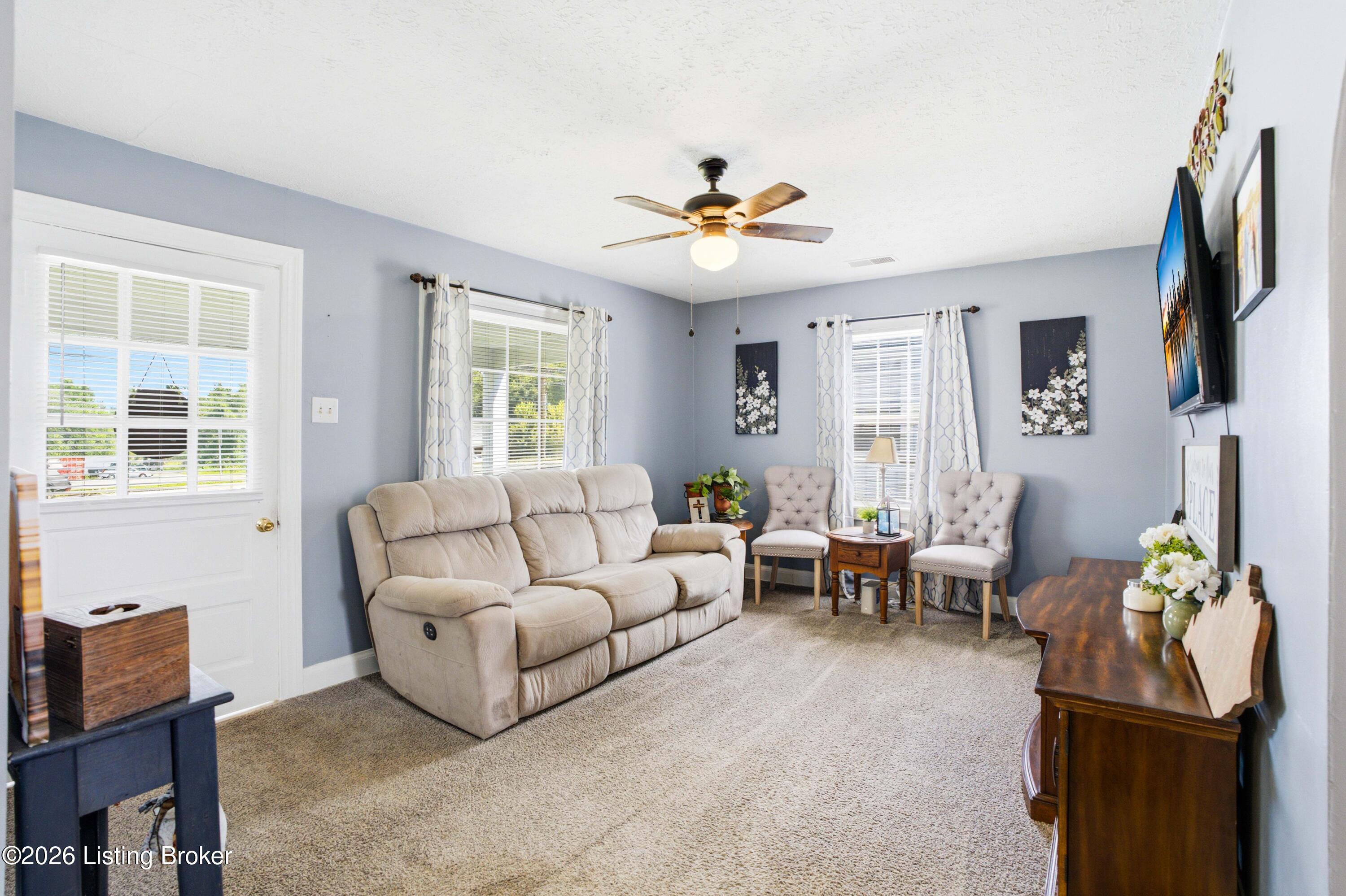 466 Frankfort Rd Property Photo 4